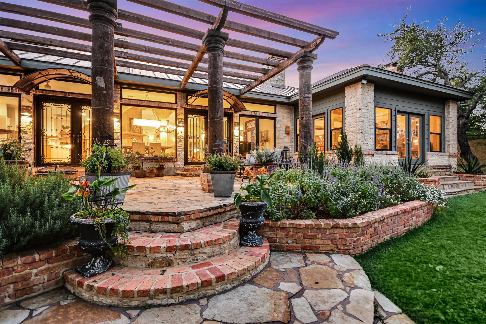 main property photo 34
