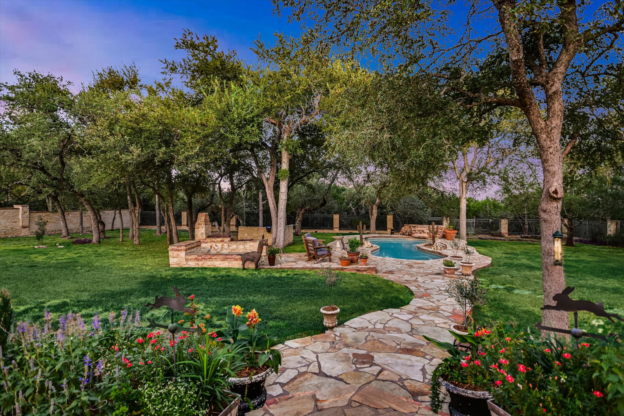 main property photo 35