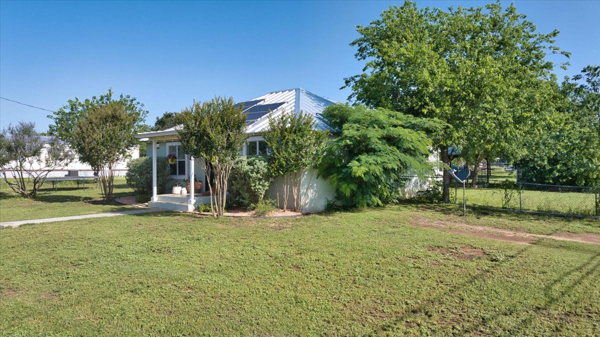 main property photo 18