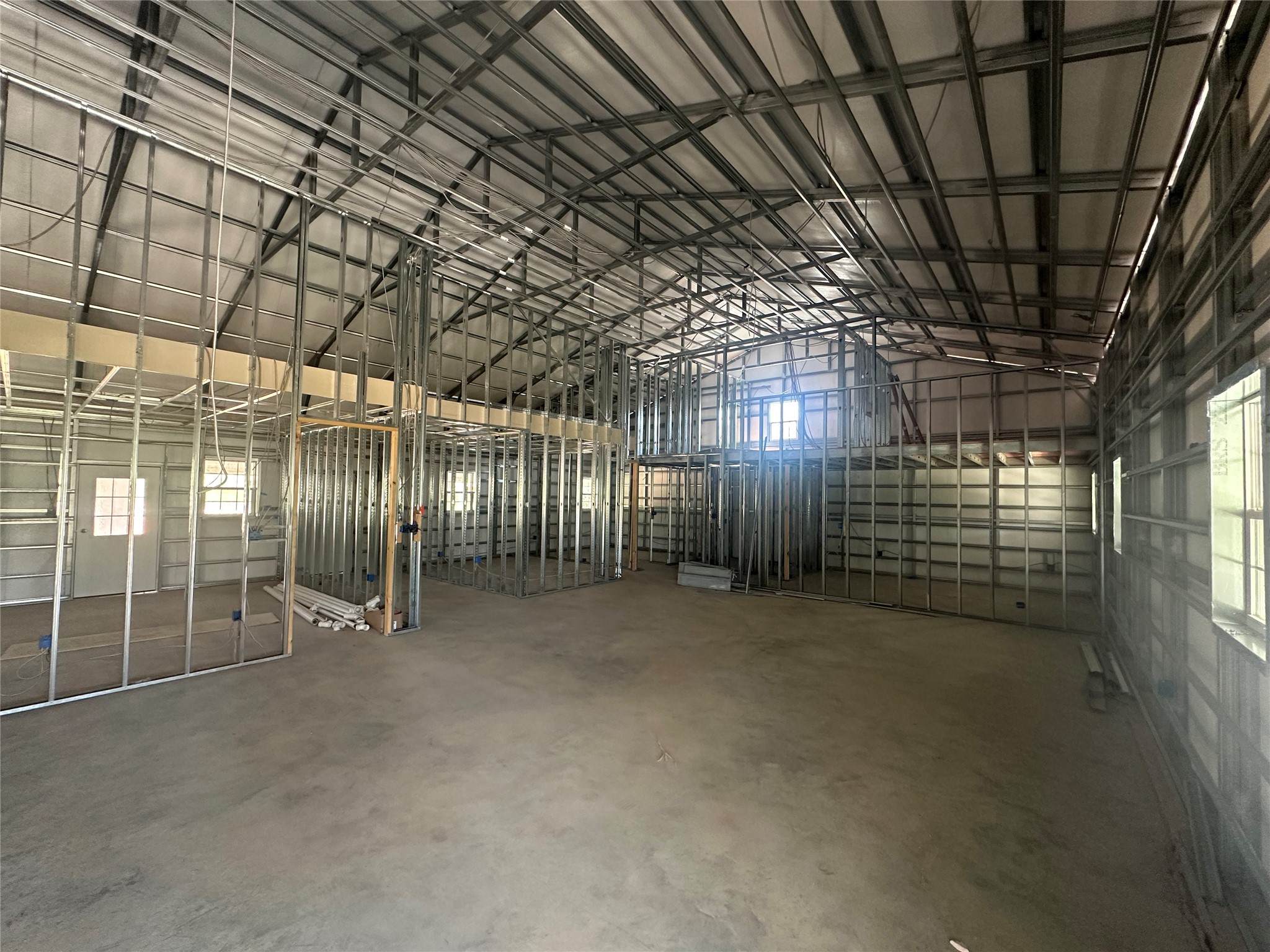 main property photo 23