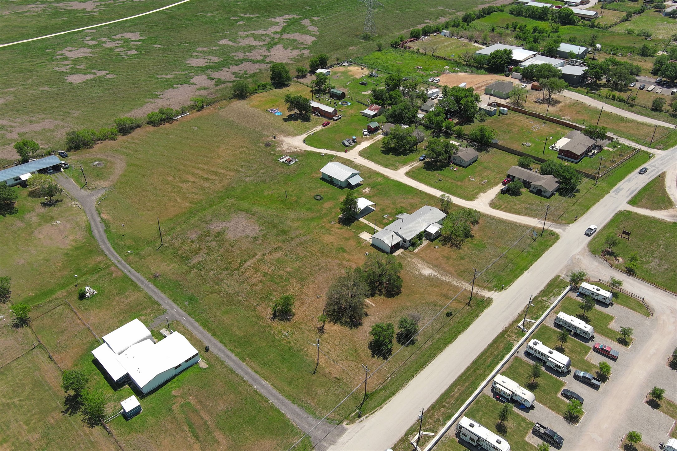 main property photo 13