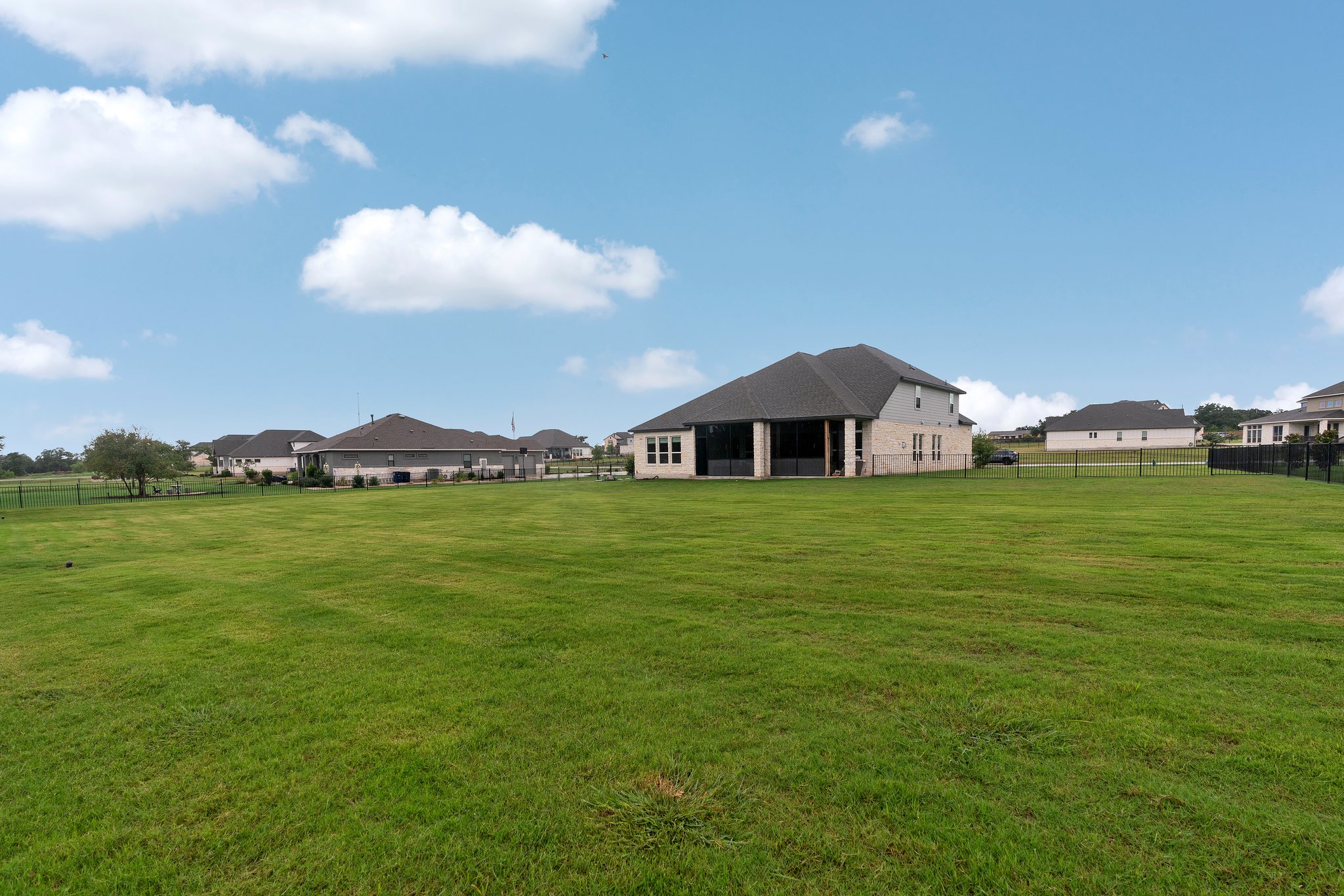 main property photo 35