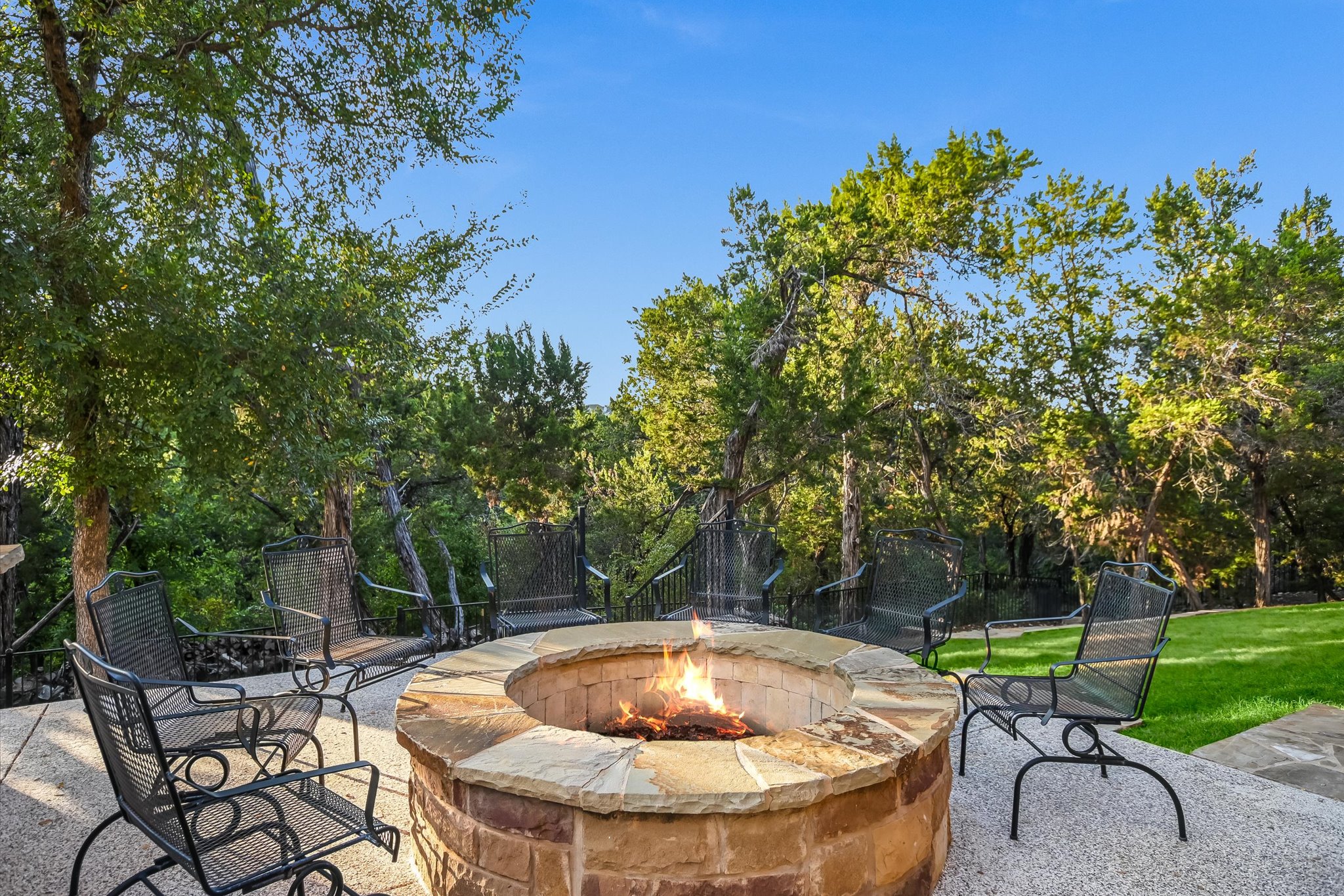 main property photo 33