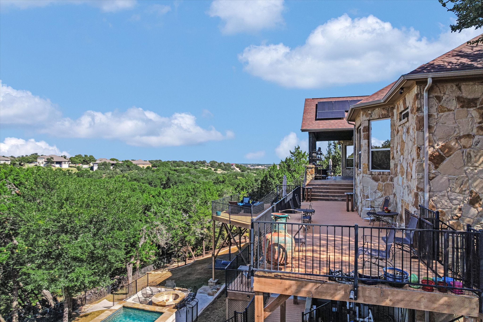main property photo 38