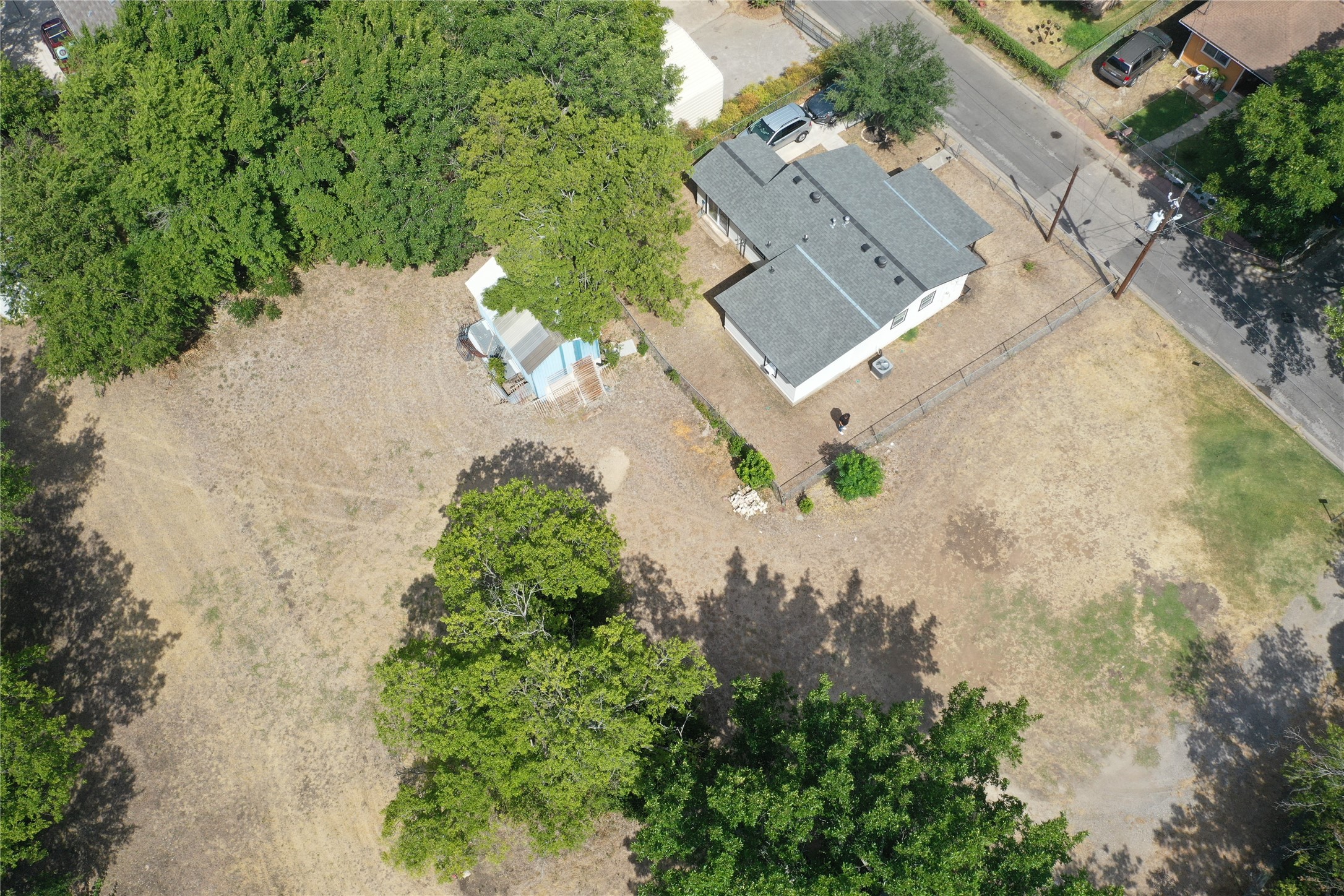main property photo 18