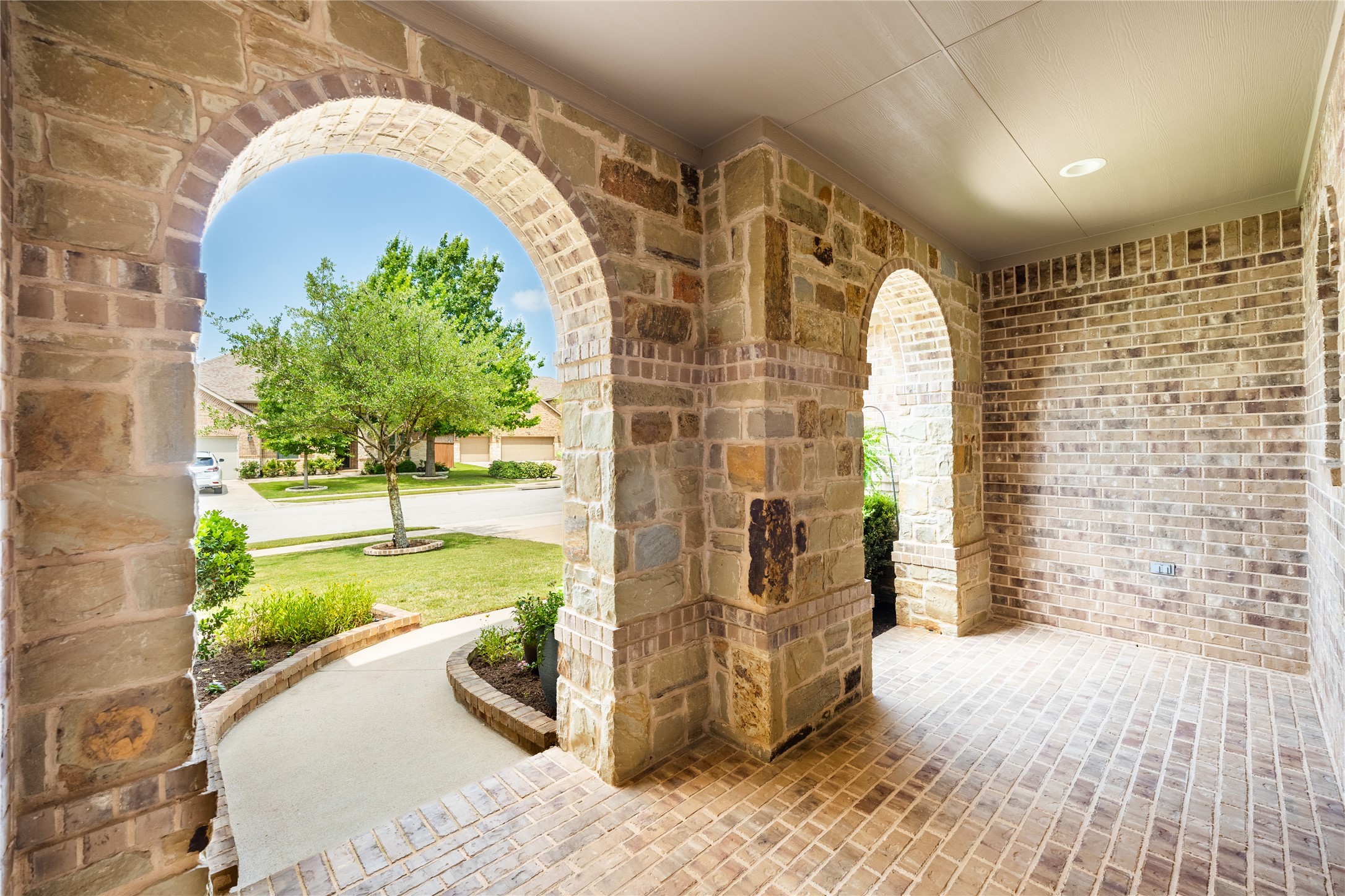 main property photo 36