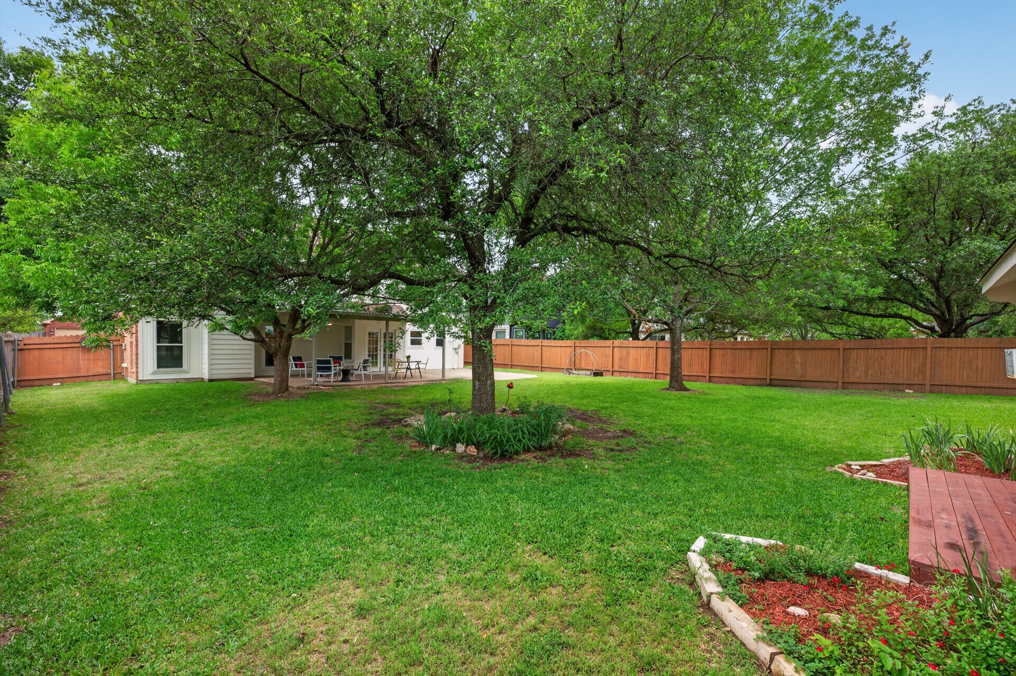 main property photo 39