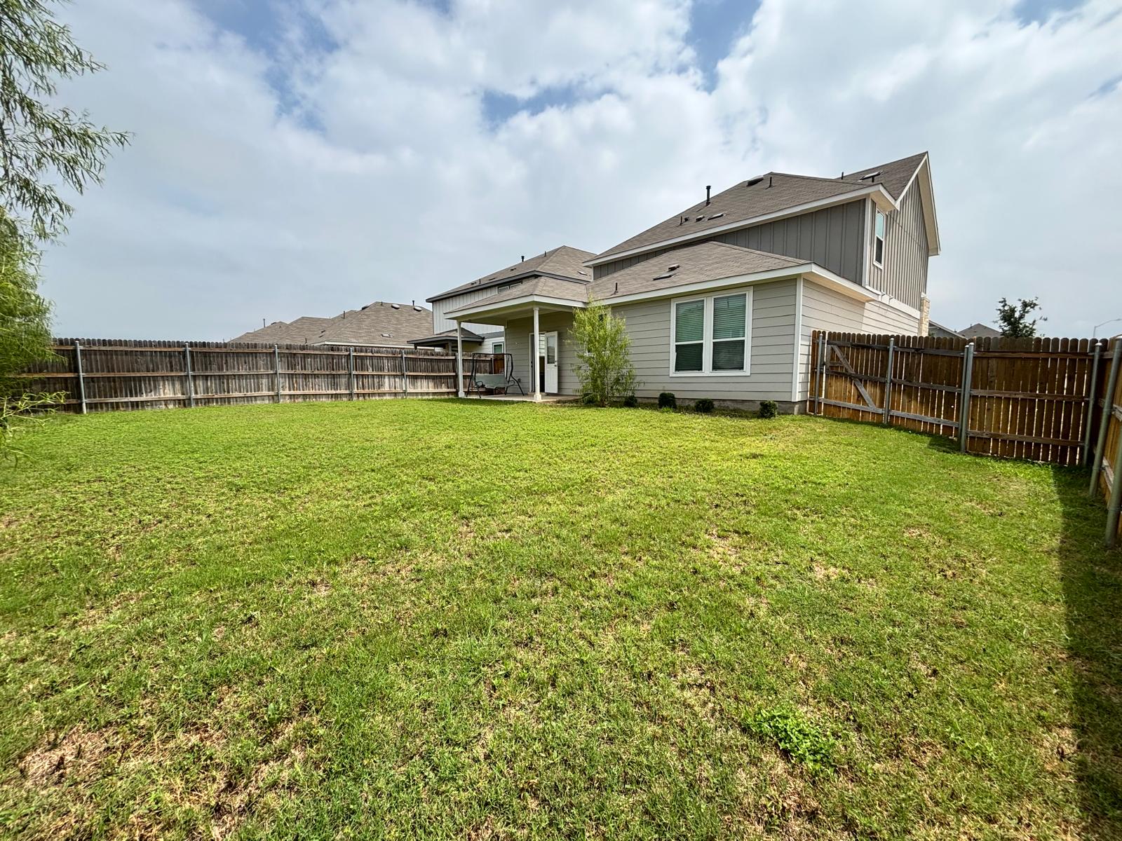 main property photo 24