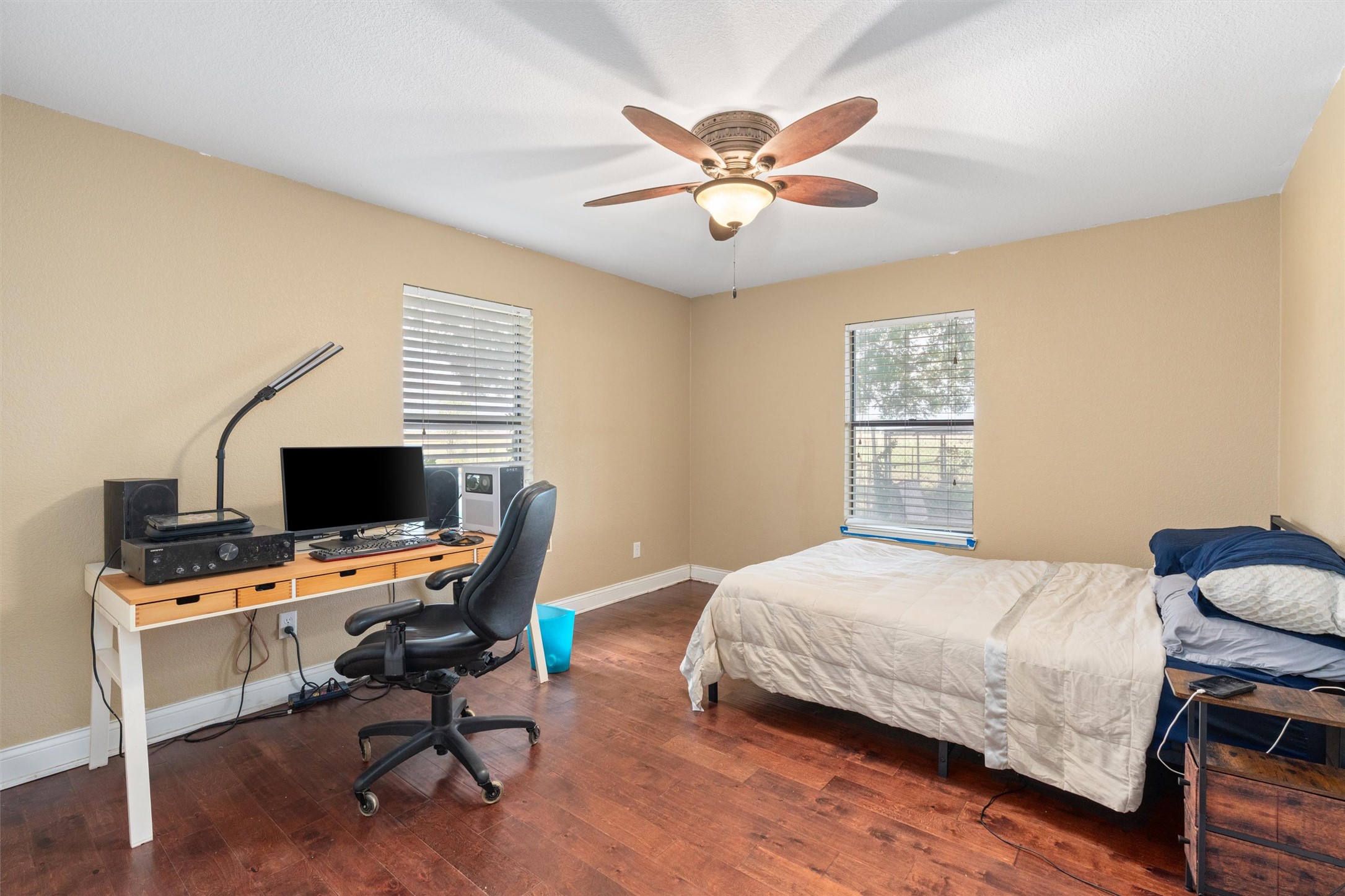 main property photo 22