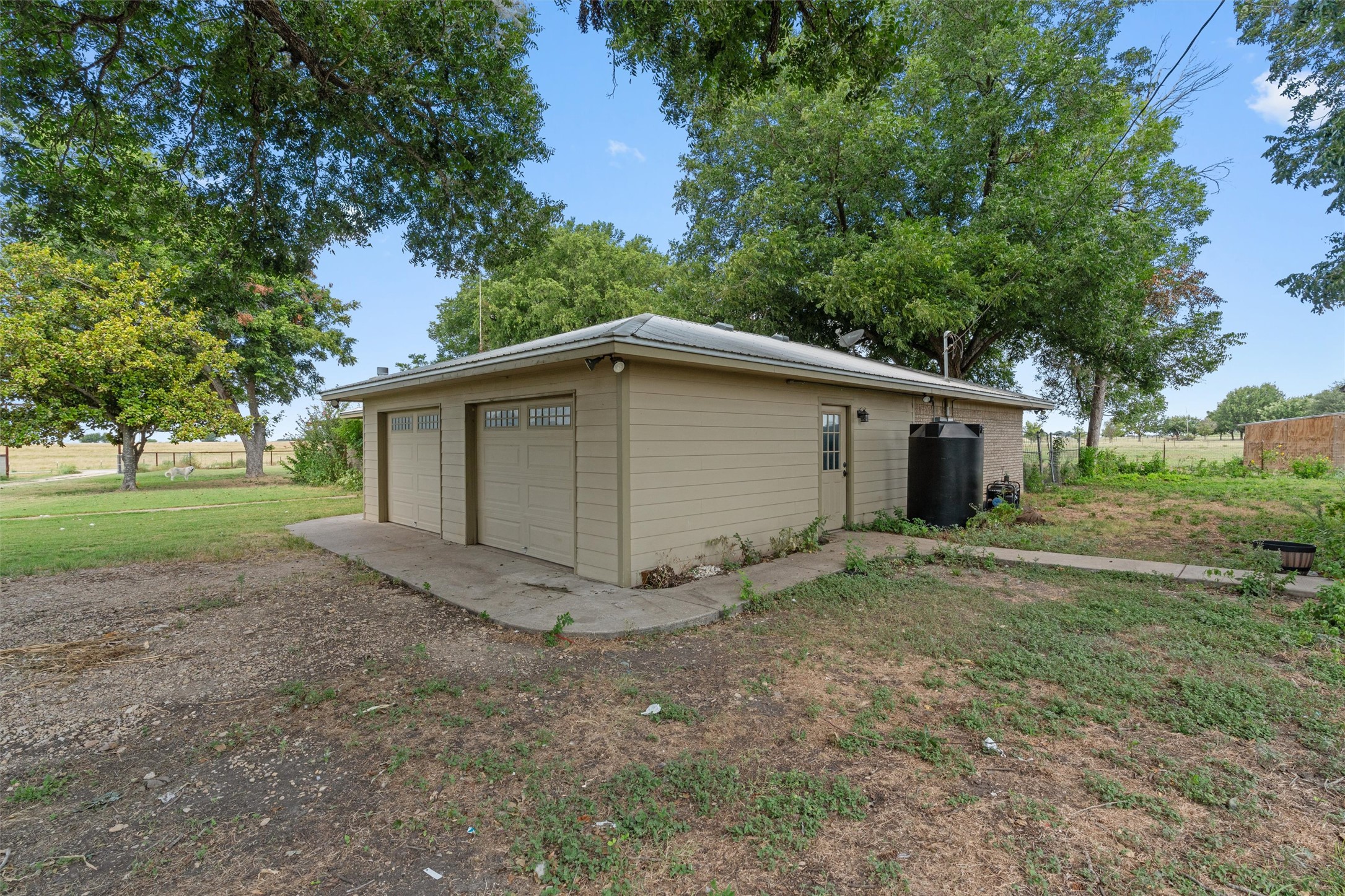 main property photo 26