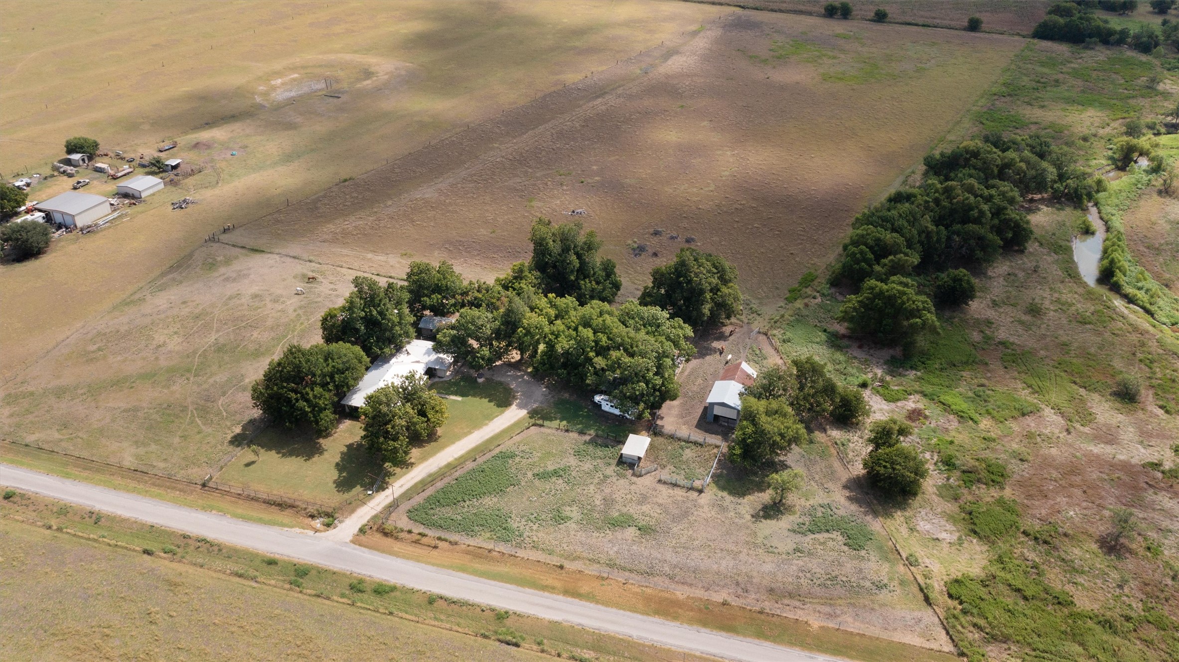 main property photo 4