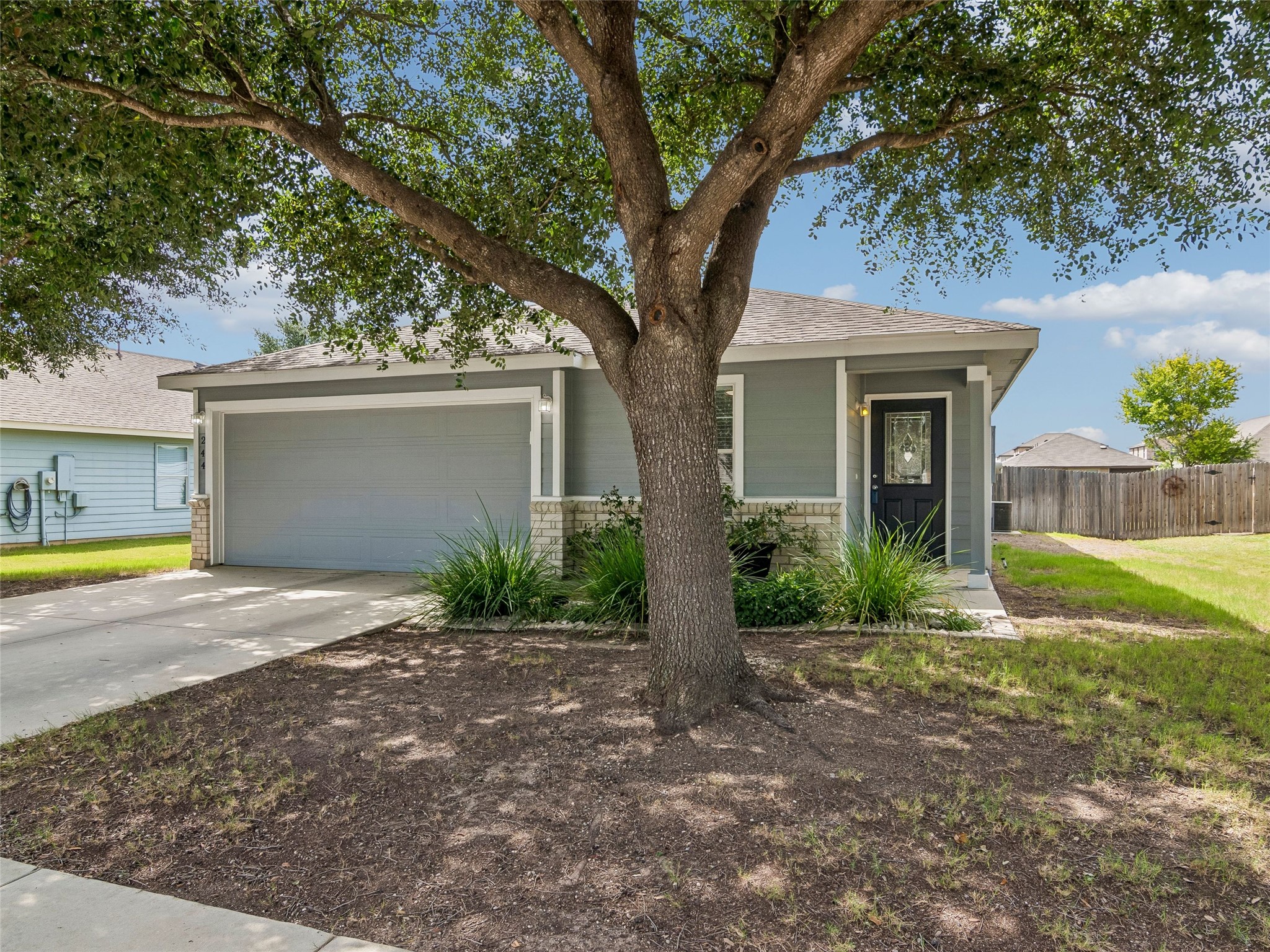 main property photo 30