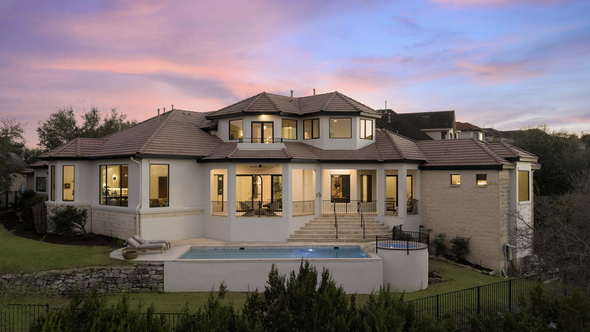 main property photo 13