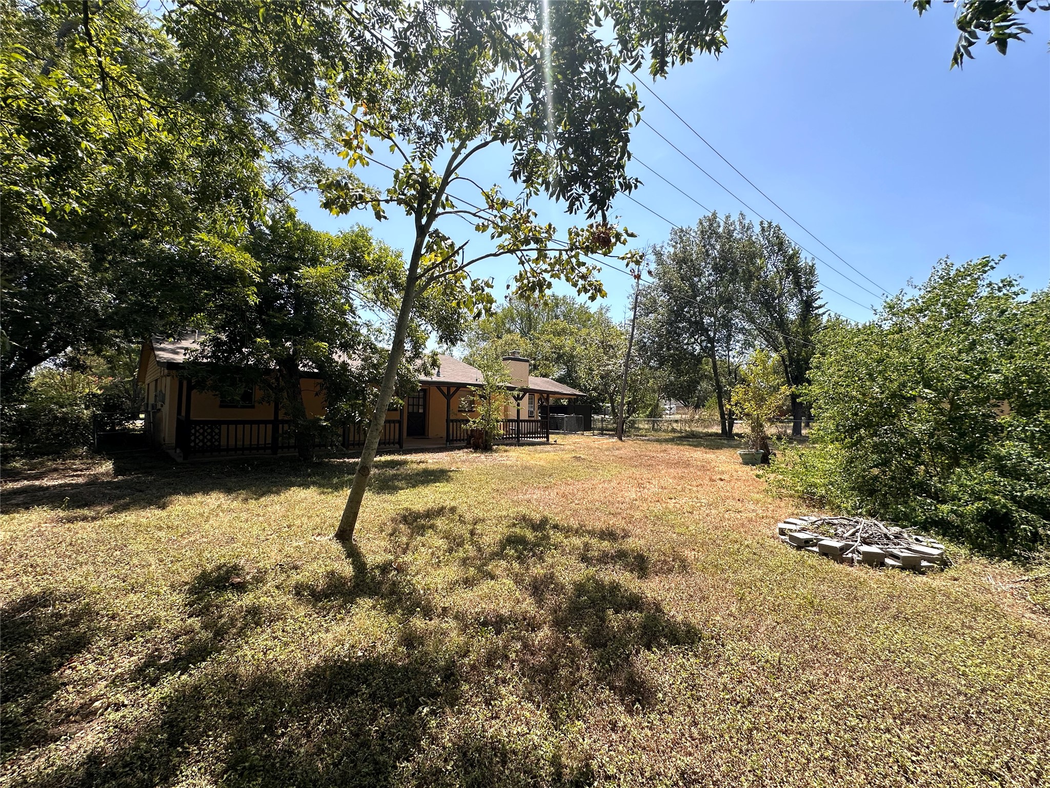 main property photo 23