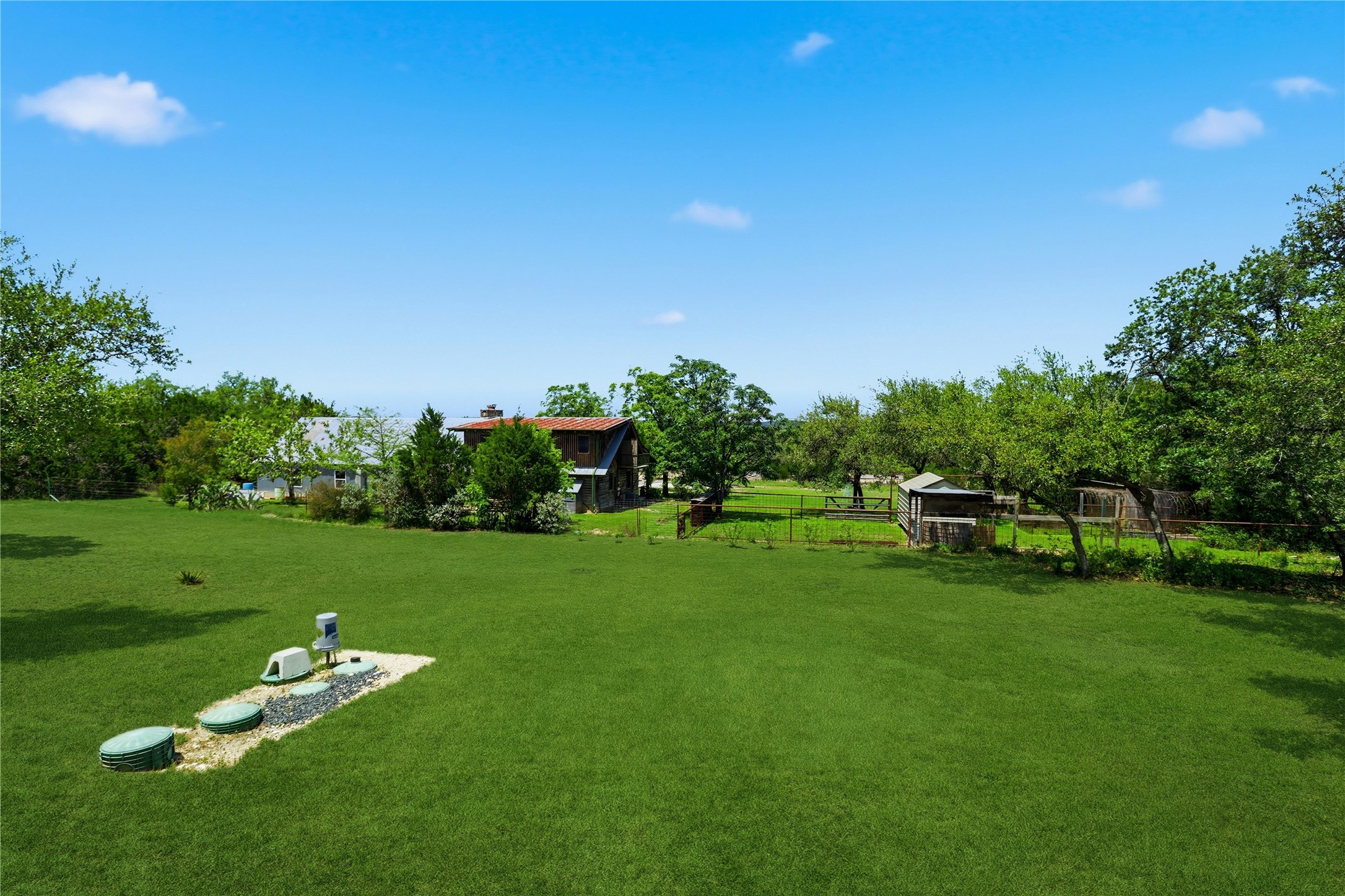 main property photo 30