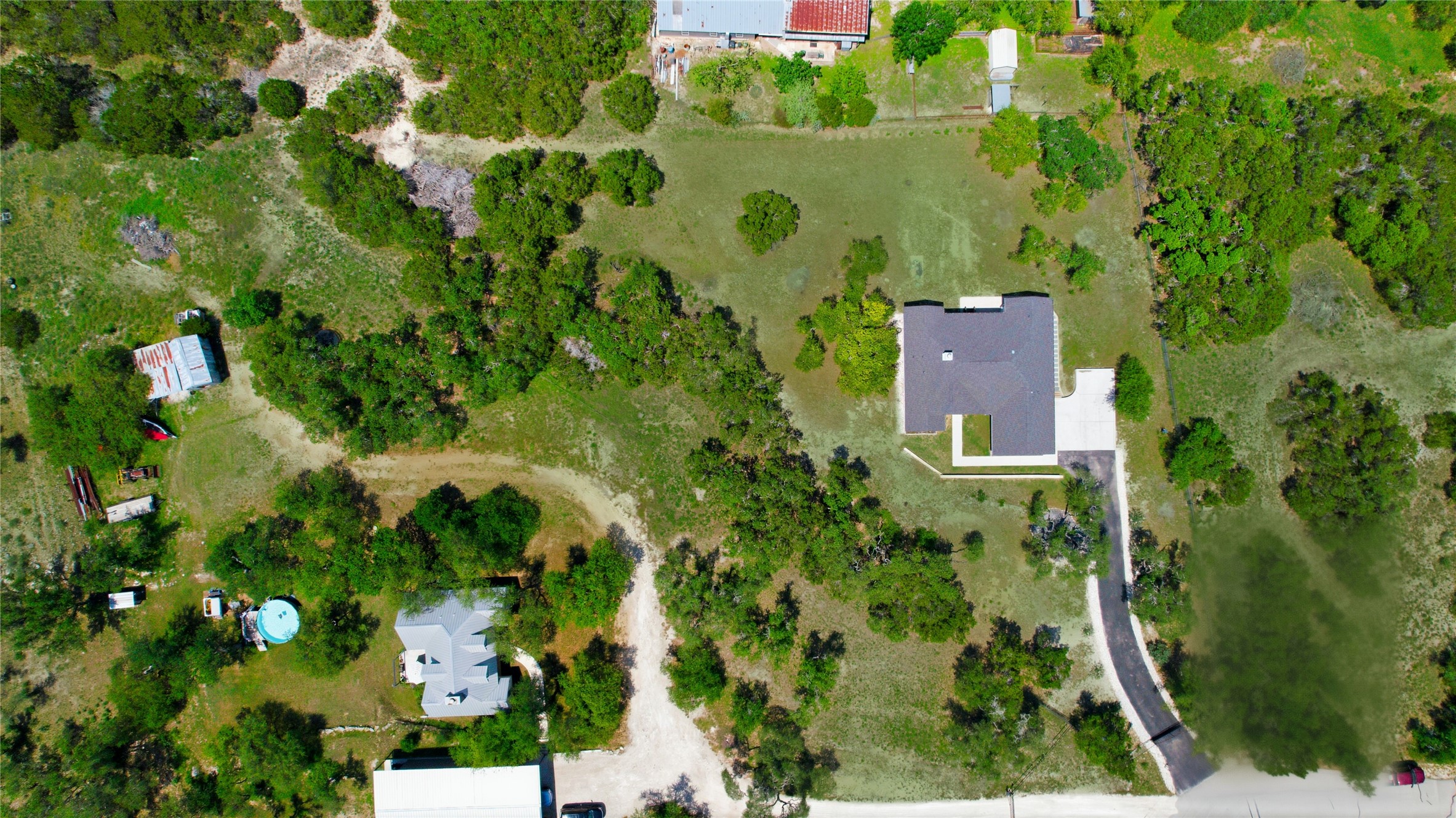 main property photo 32