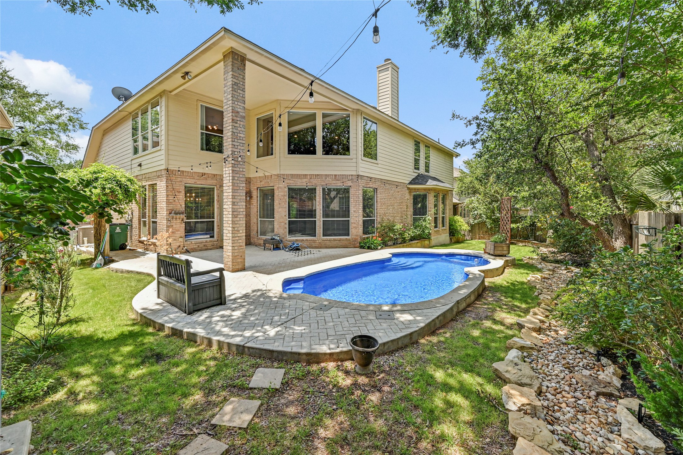 main property photo 34