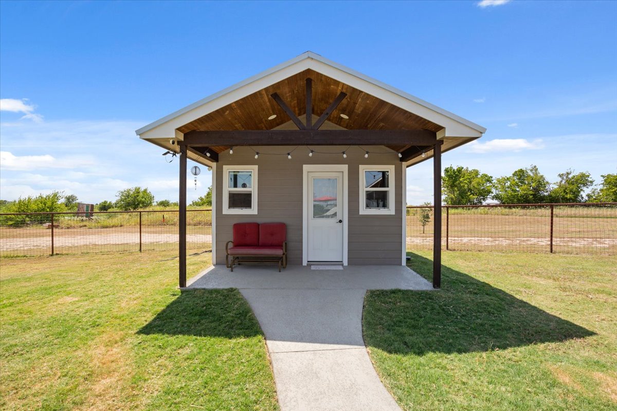 main property photo 21