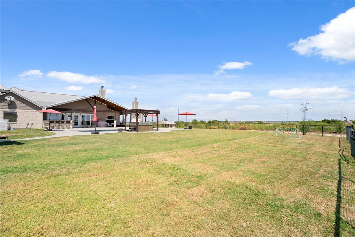 main property photo 29