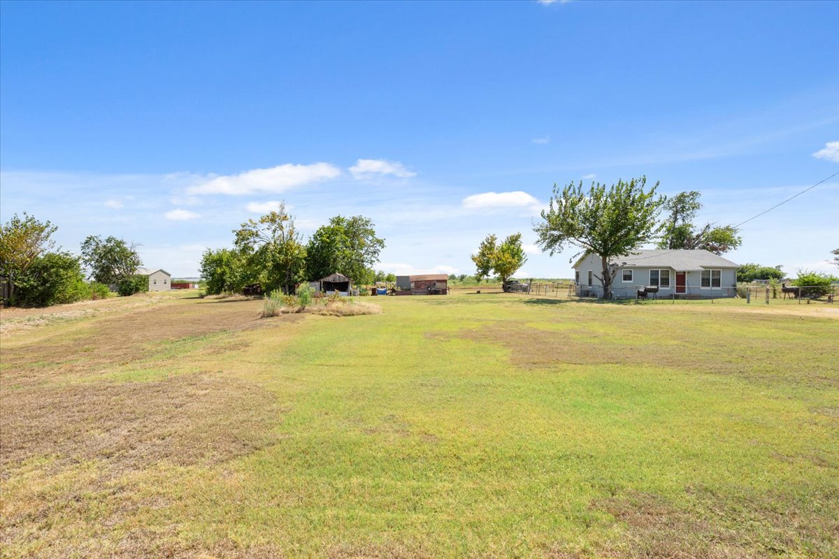 main property photo 33
