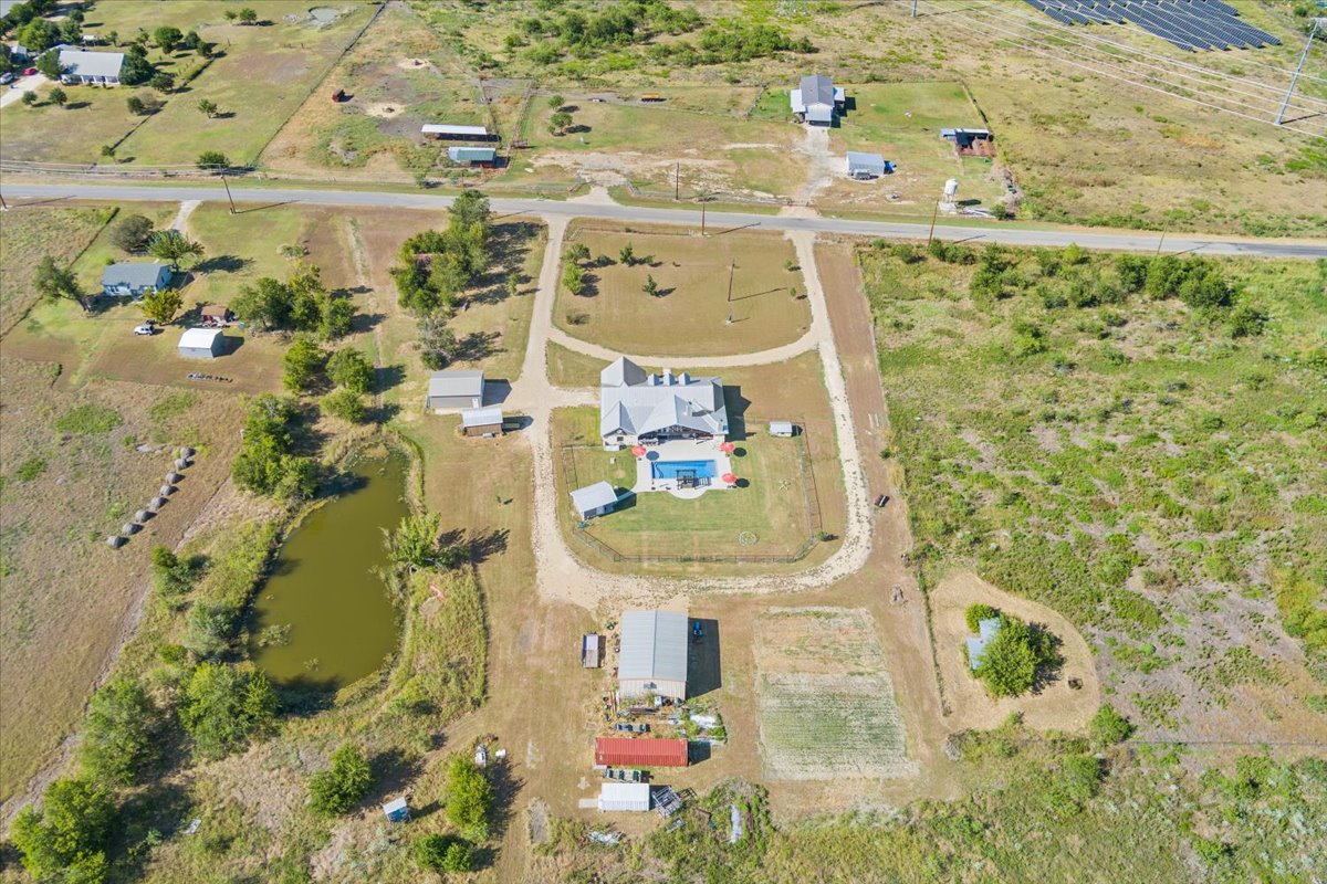 main property photo 36