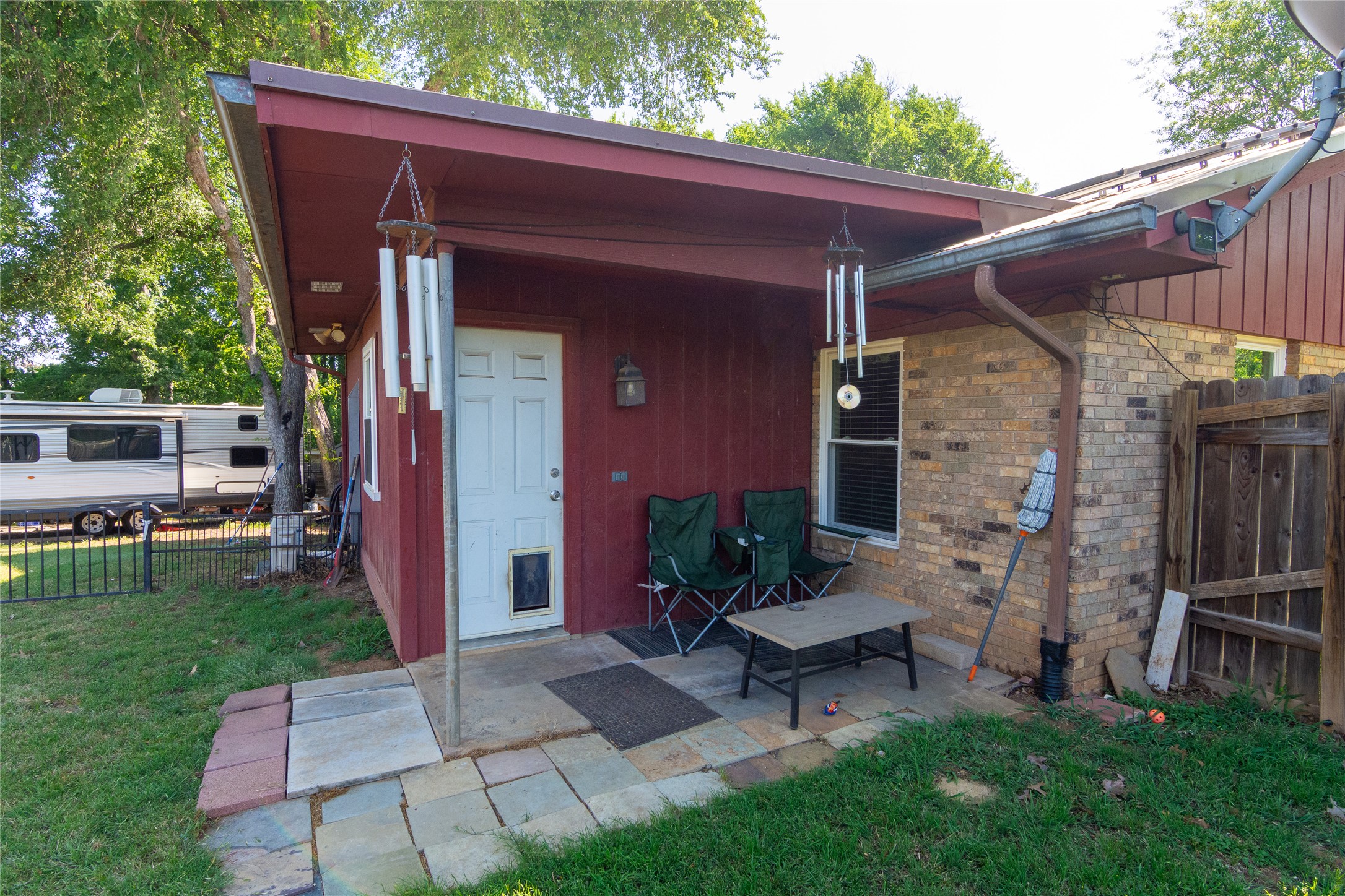 main property photo 30