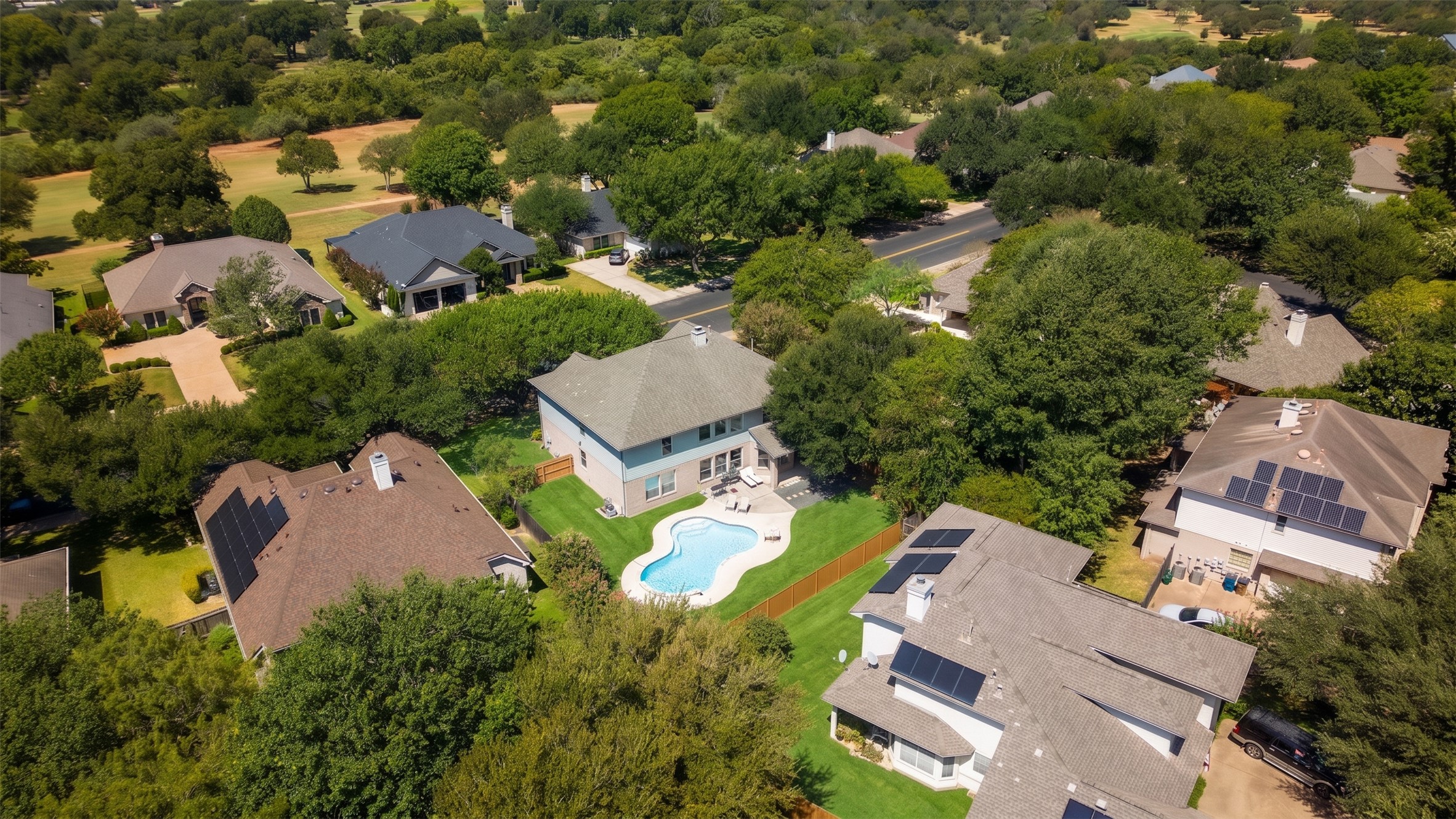 main property photo 36