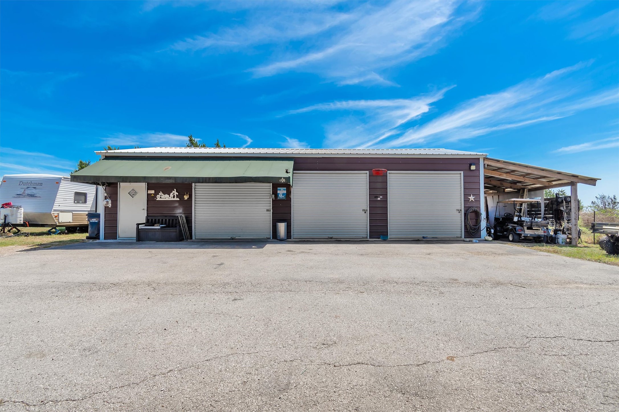 main property photo 16