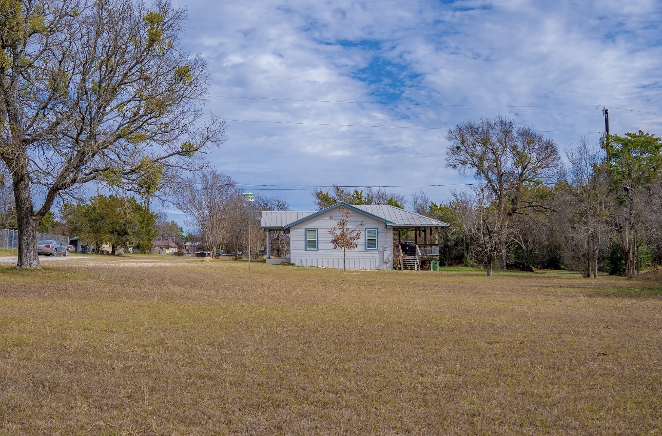 main property photo 27