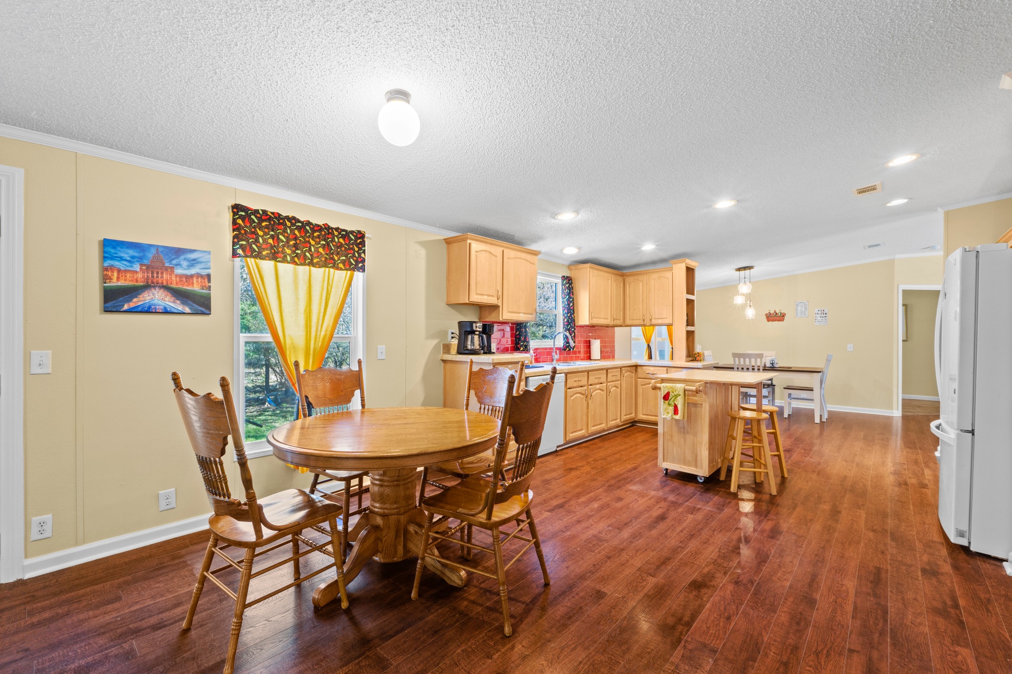 main property photo 8