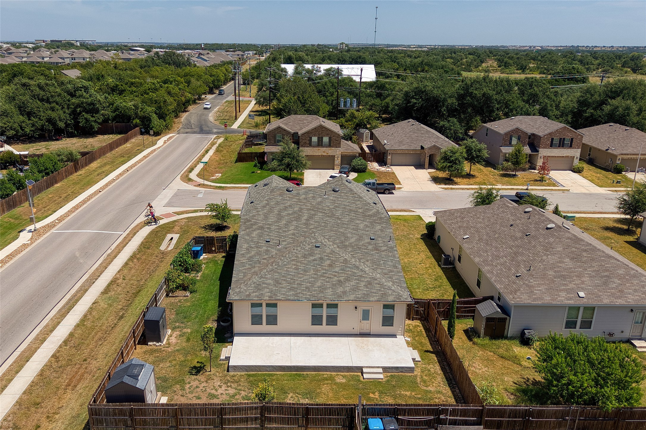 main property photo 33