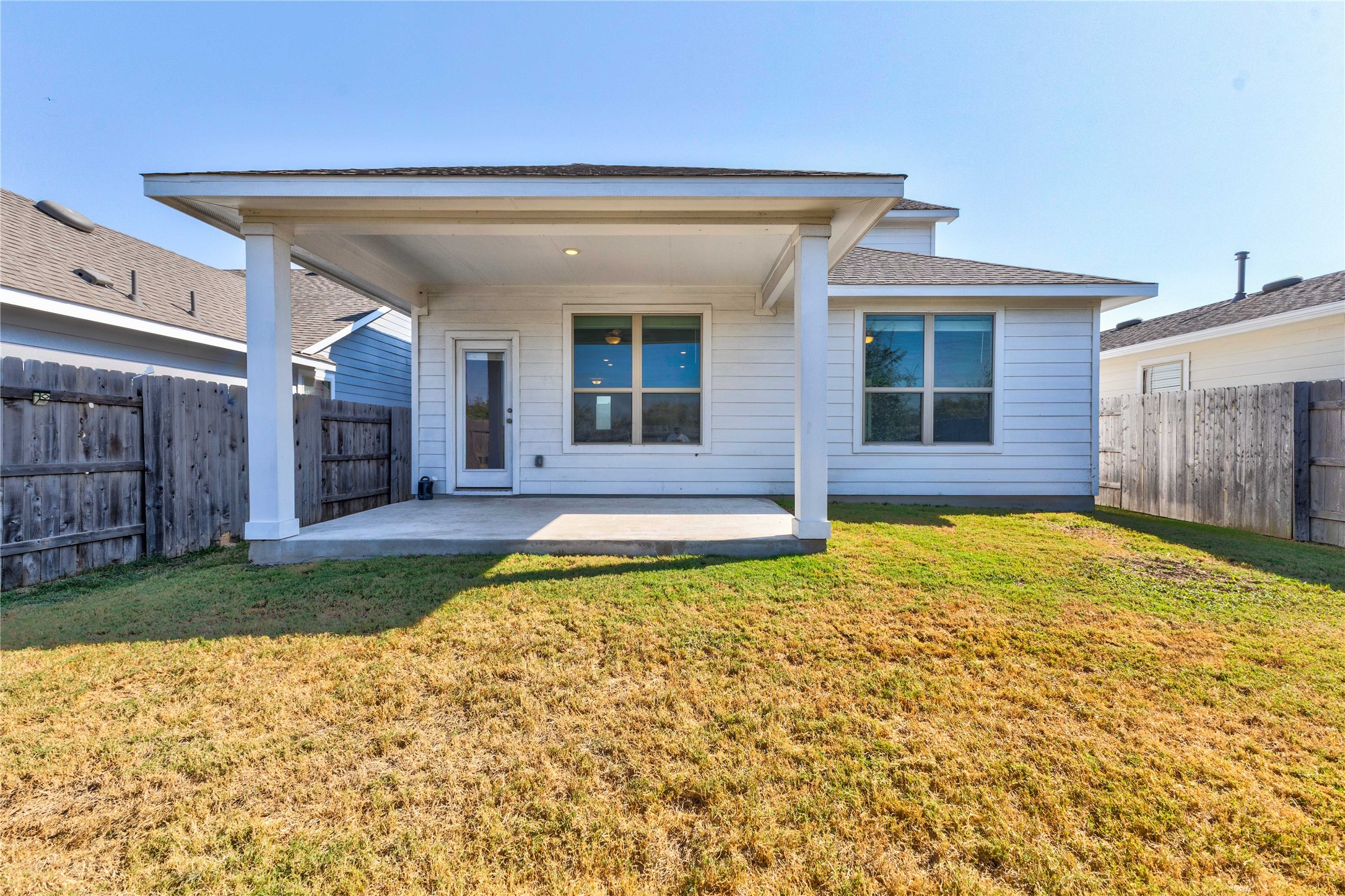 main property photo 30