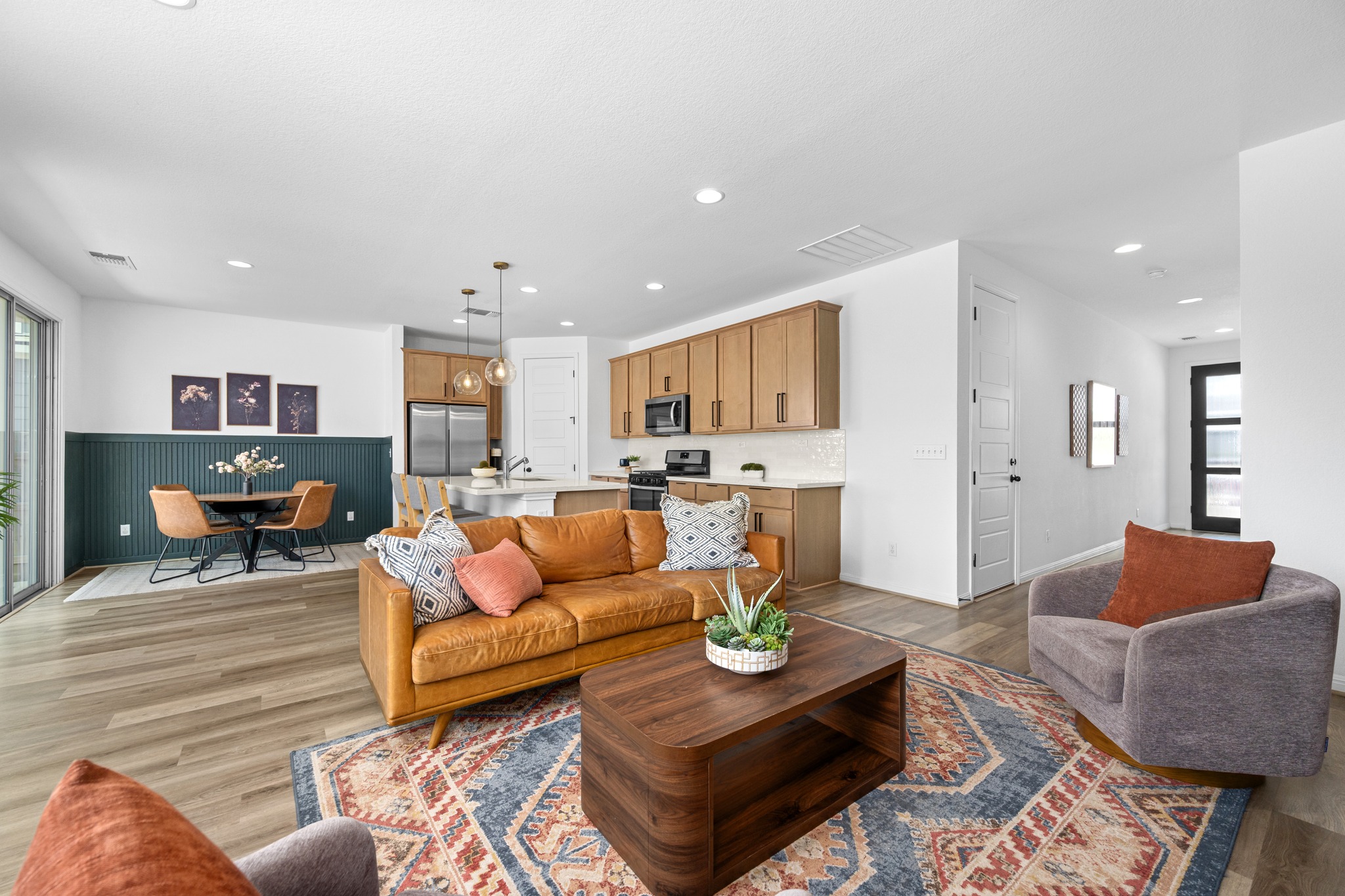 main property photo 4