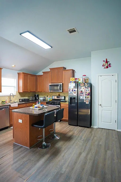 main property photo 8