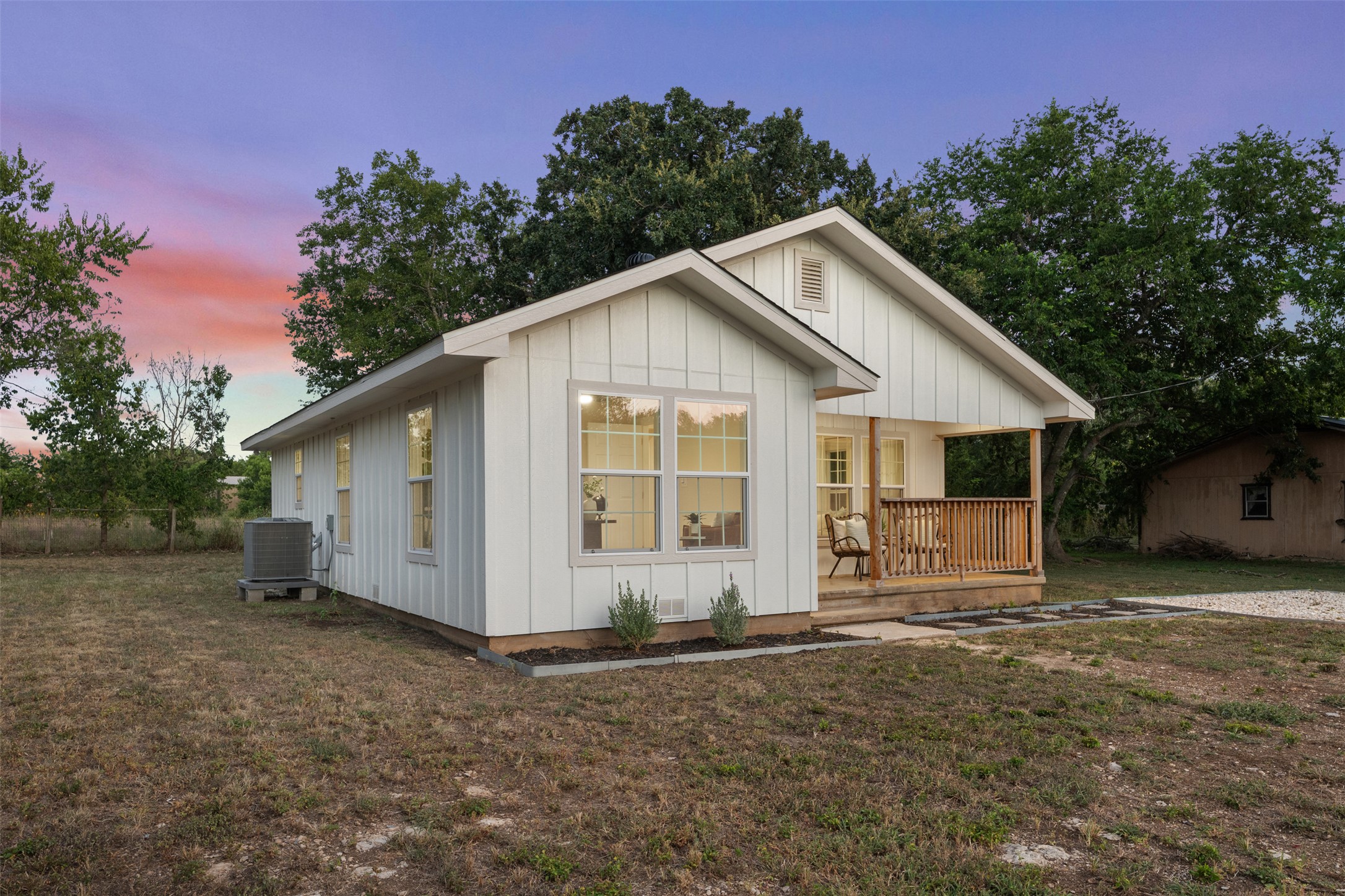main property photo 32