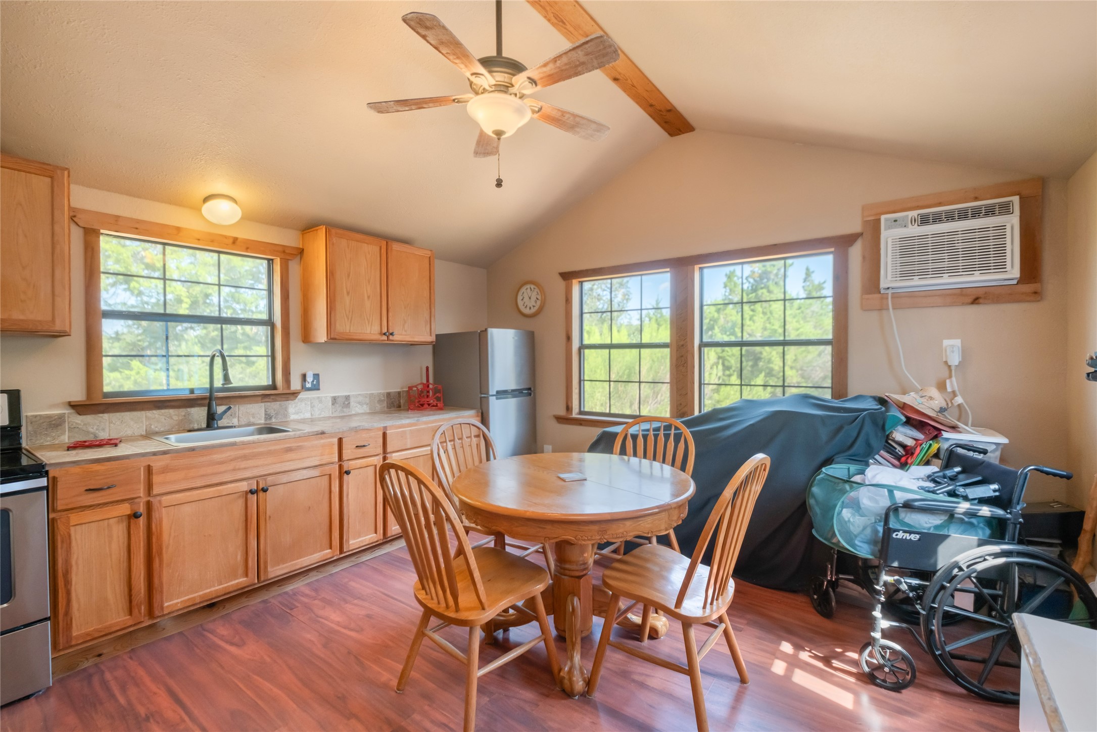 main property photo 24