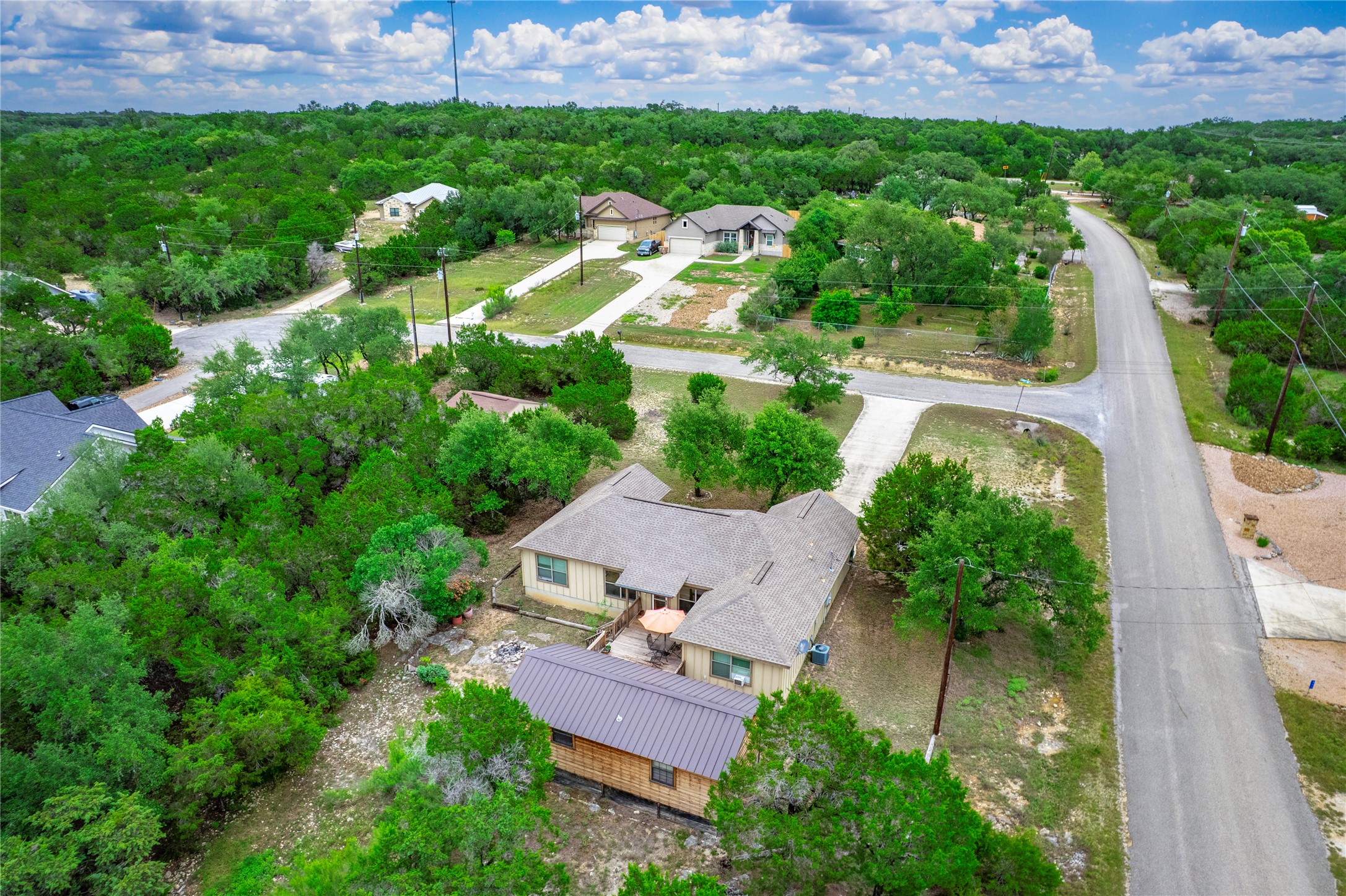 main property photo 33