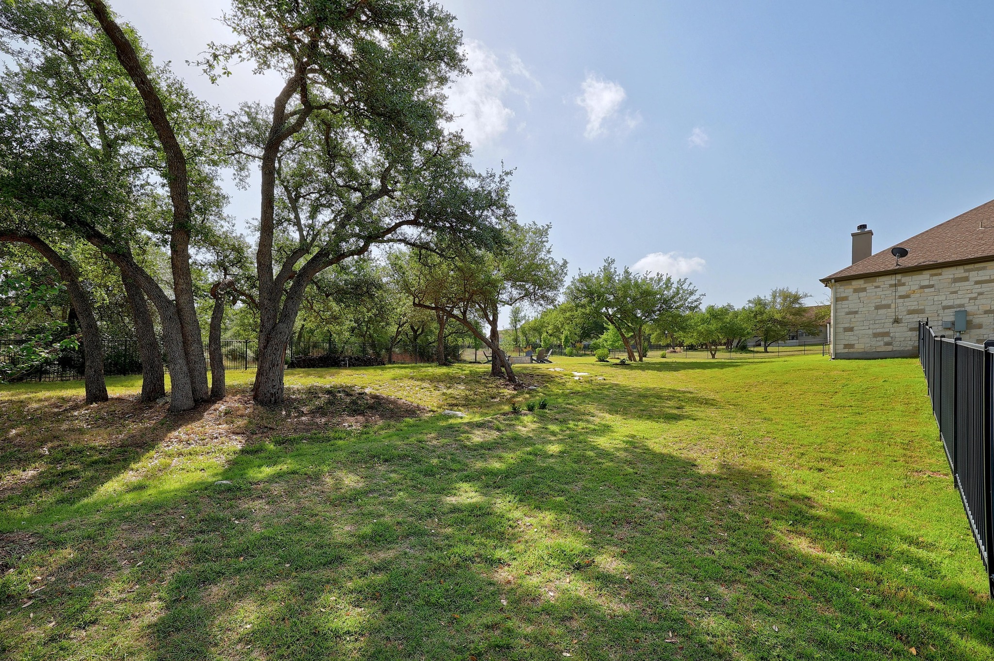 main property photo 31