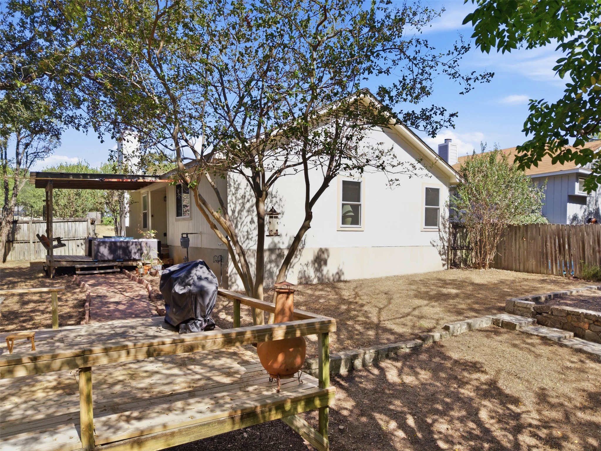 main property photo 22
