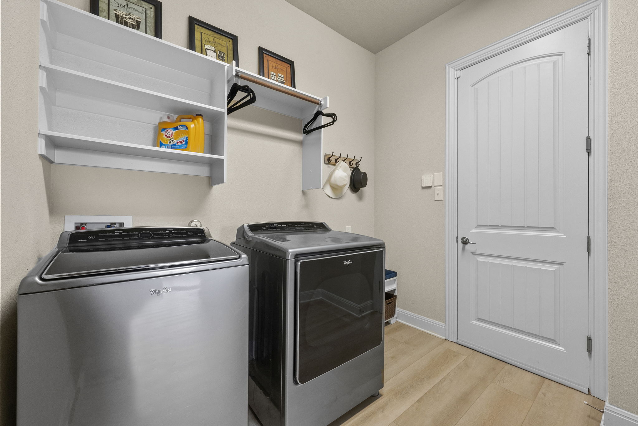 main property photo 17