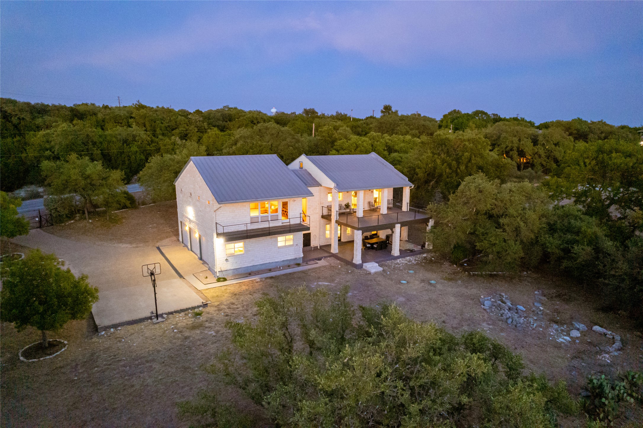main property photo 33
