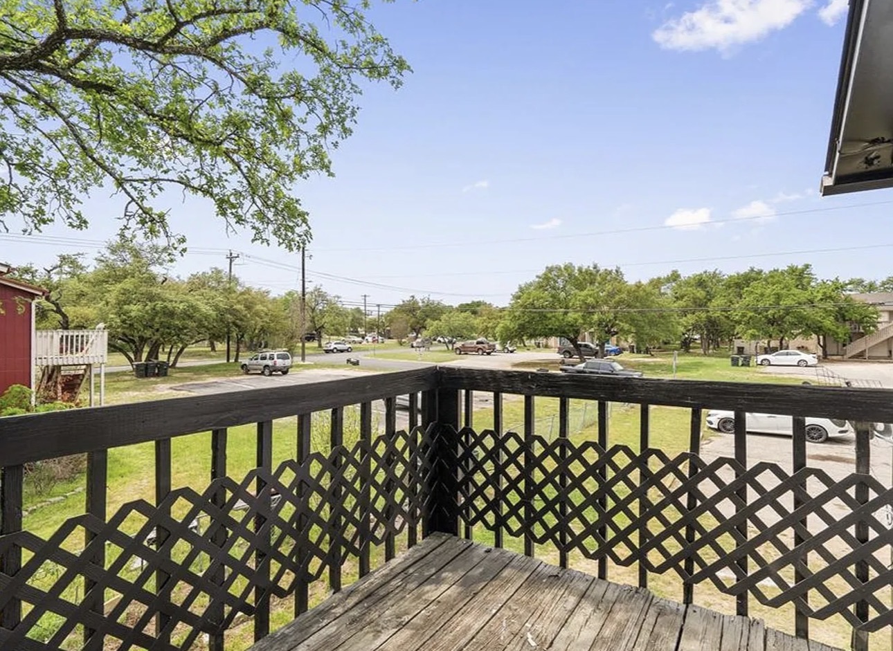 main property photo 16