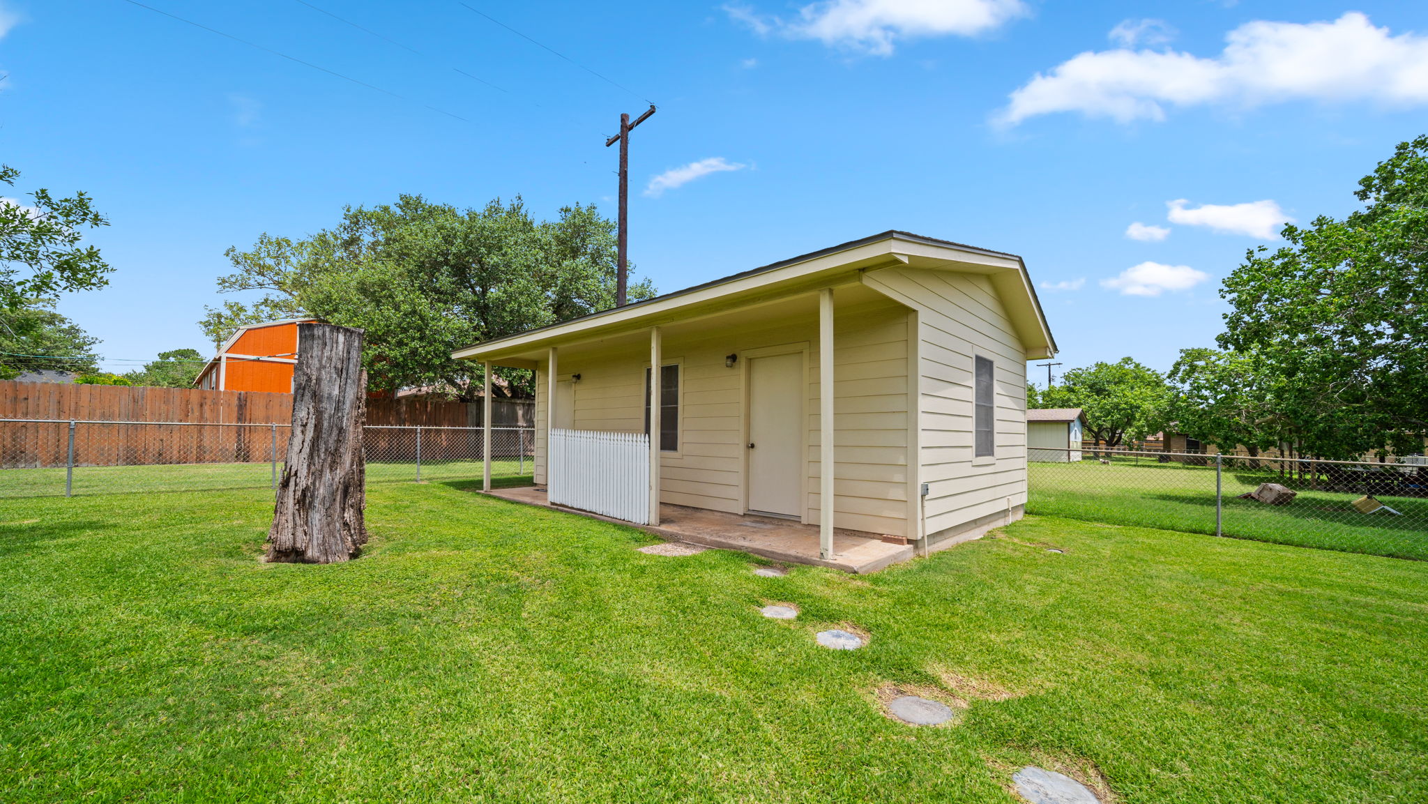 main property photo 21