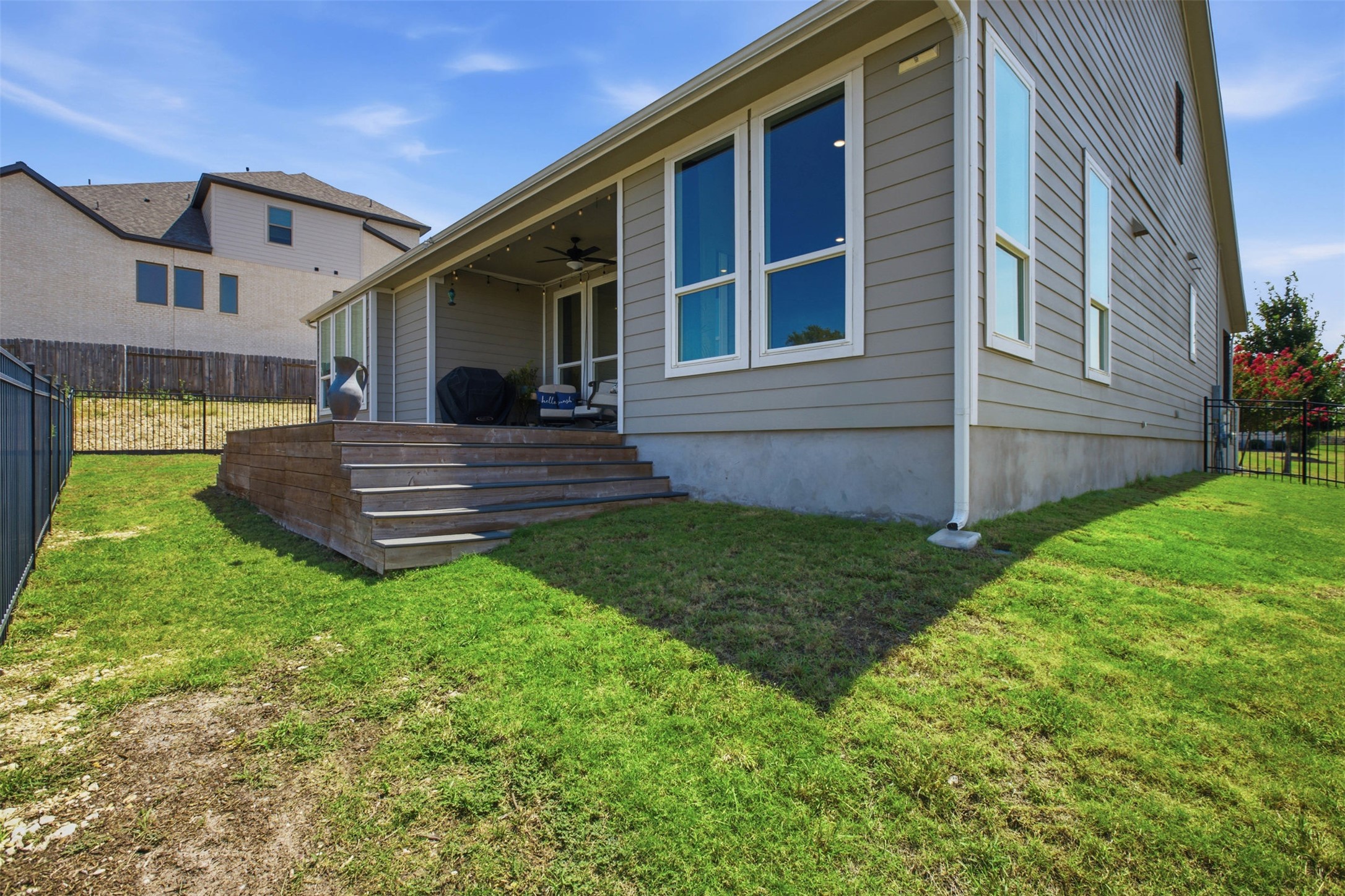 main property photo 27