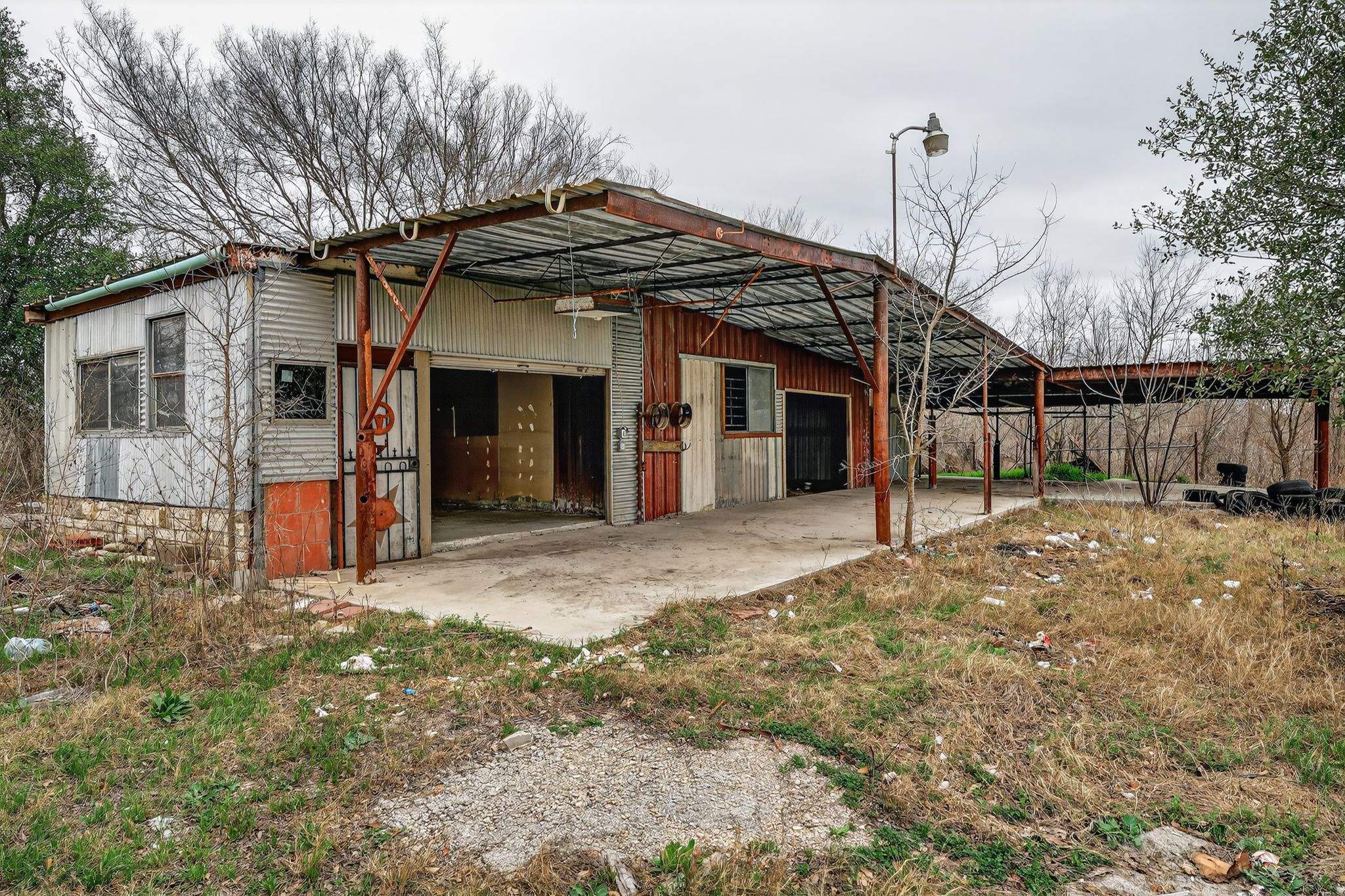 main property photo 9