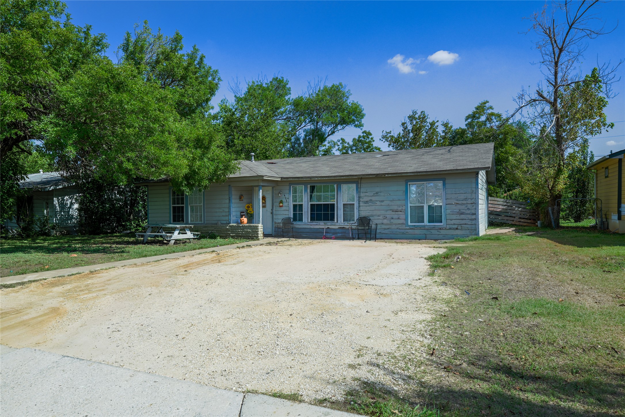 main property photo 14
