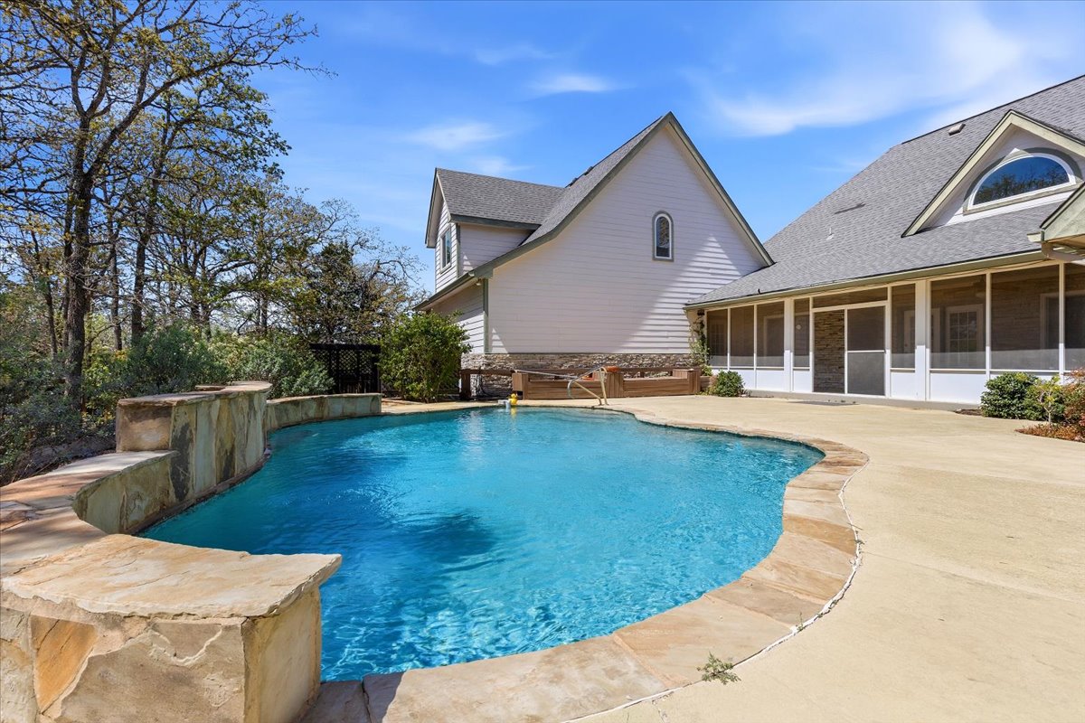 main property photo 26