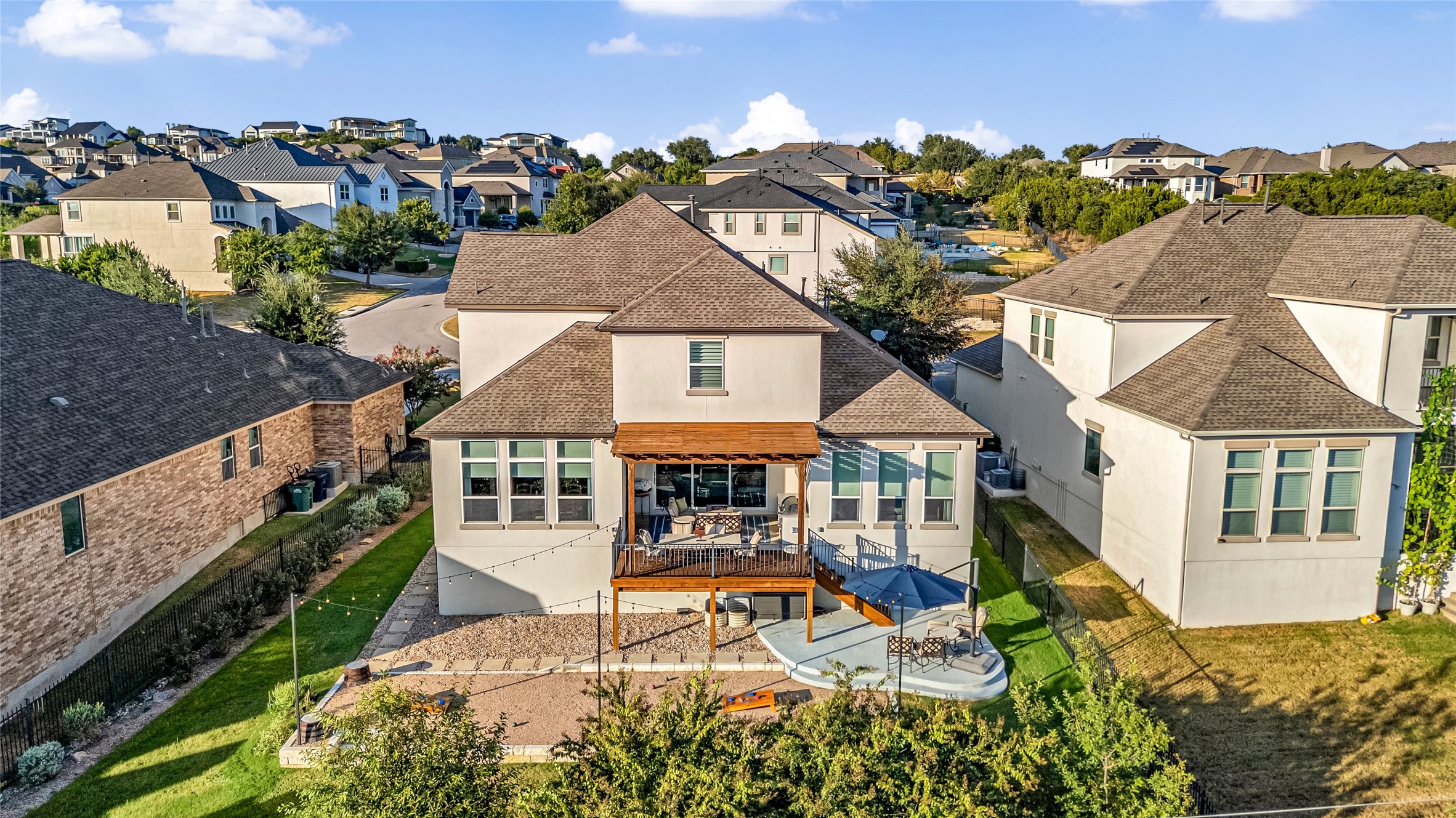 main property photo 28