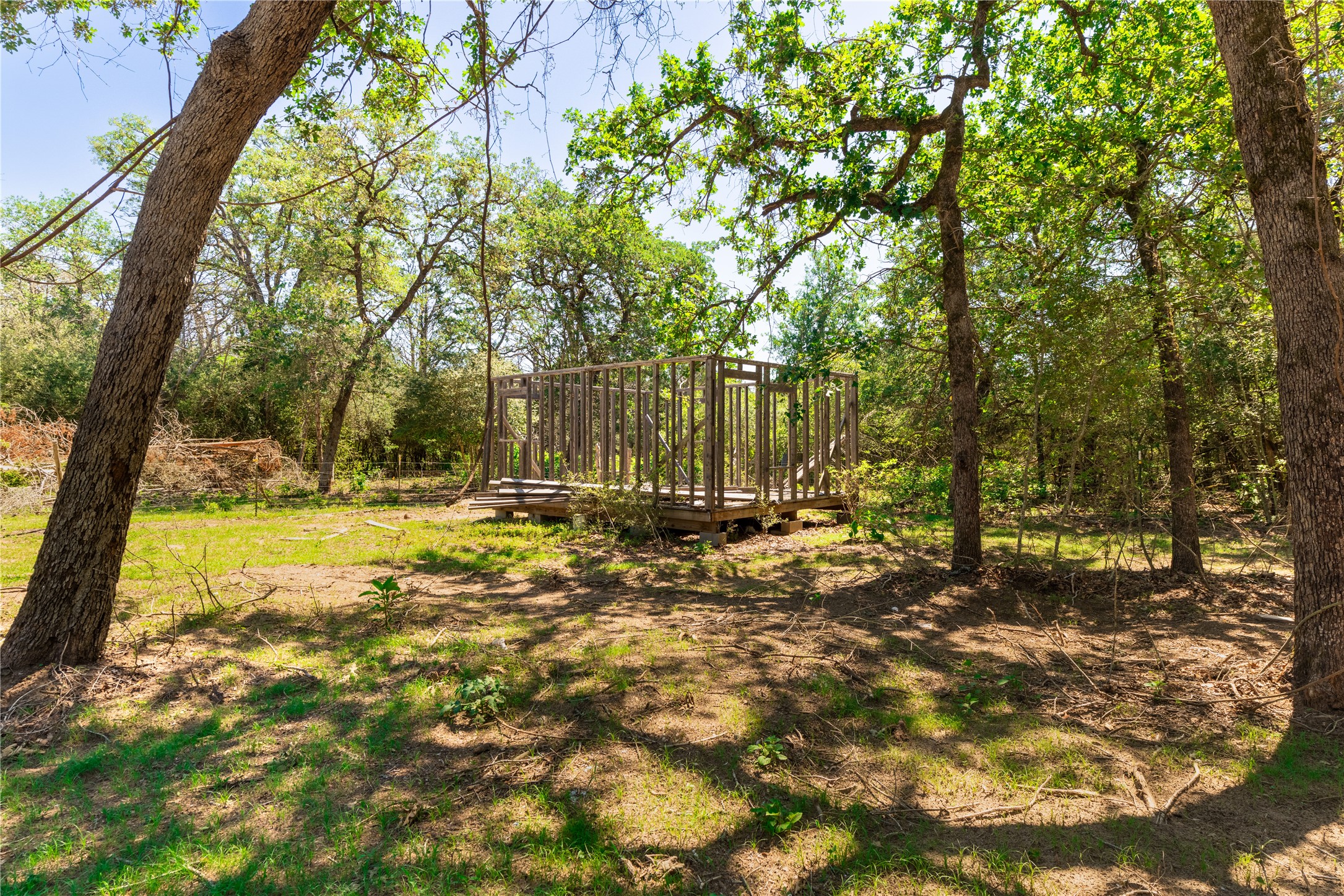 main property photo 30
