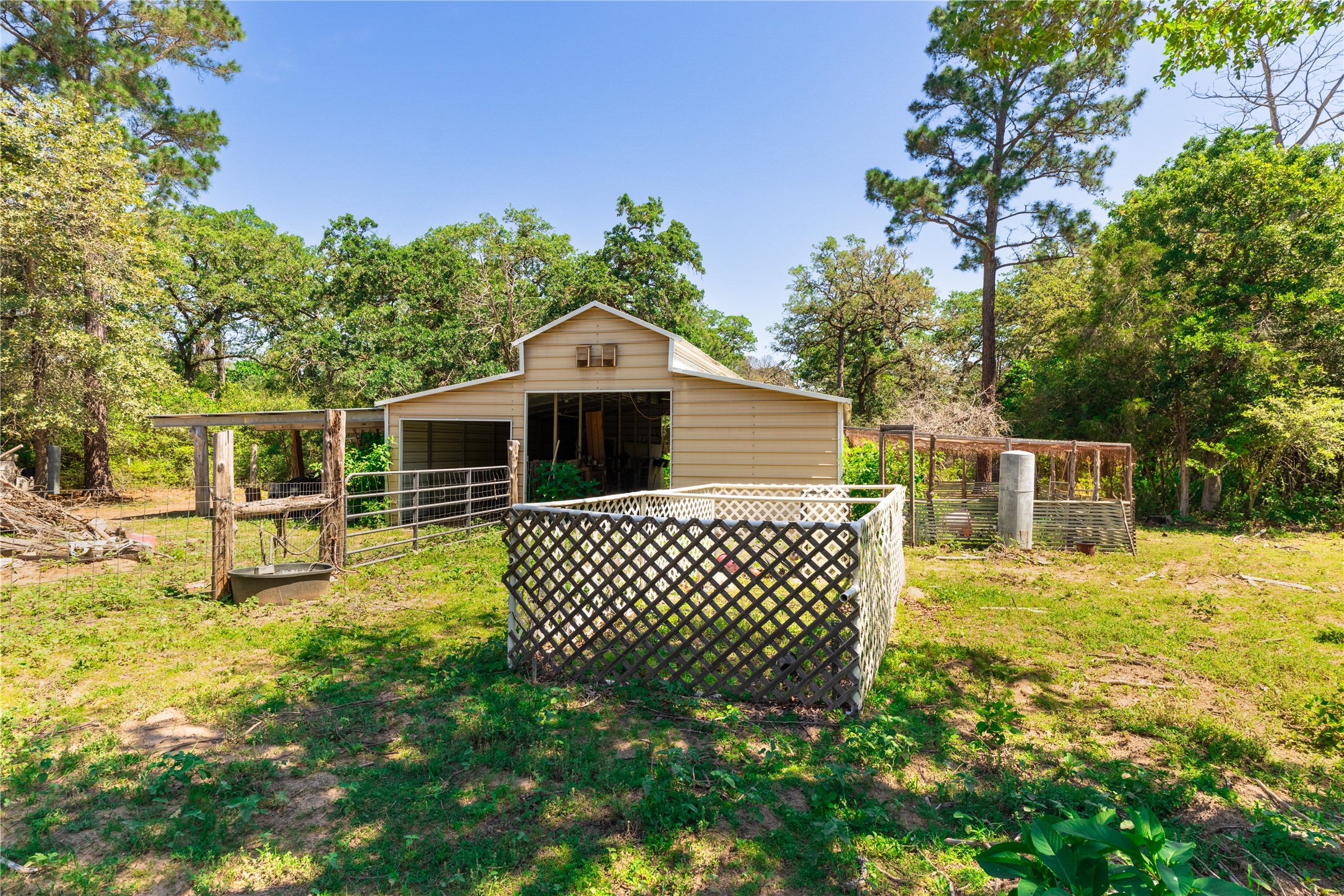 main property photo 5